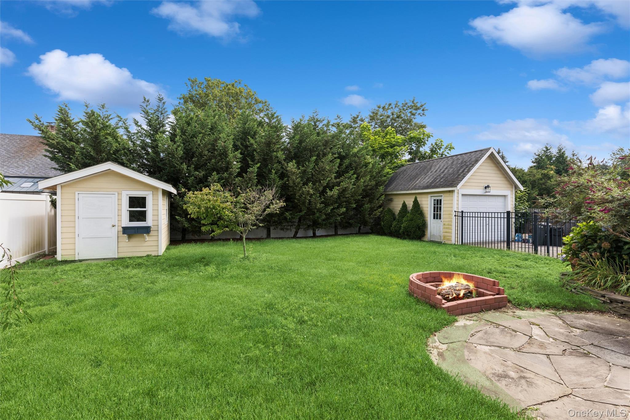 Single Family Islip Avenue Suffolk County, NY 11751, MLS-1039668-28