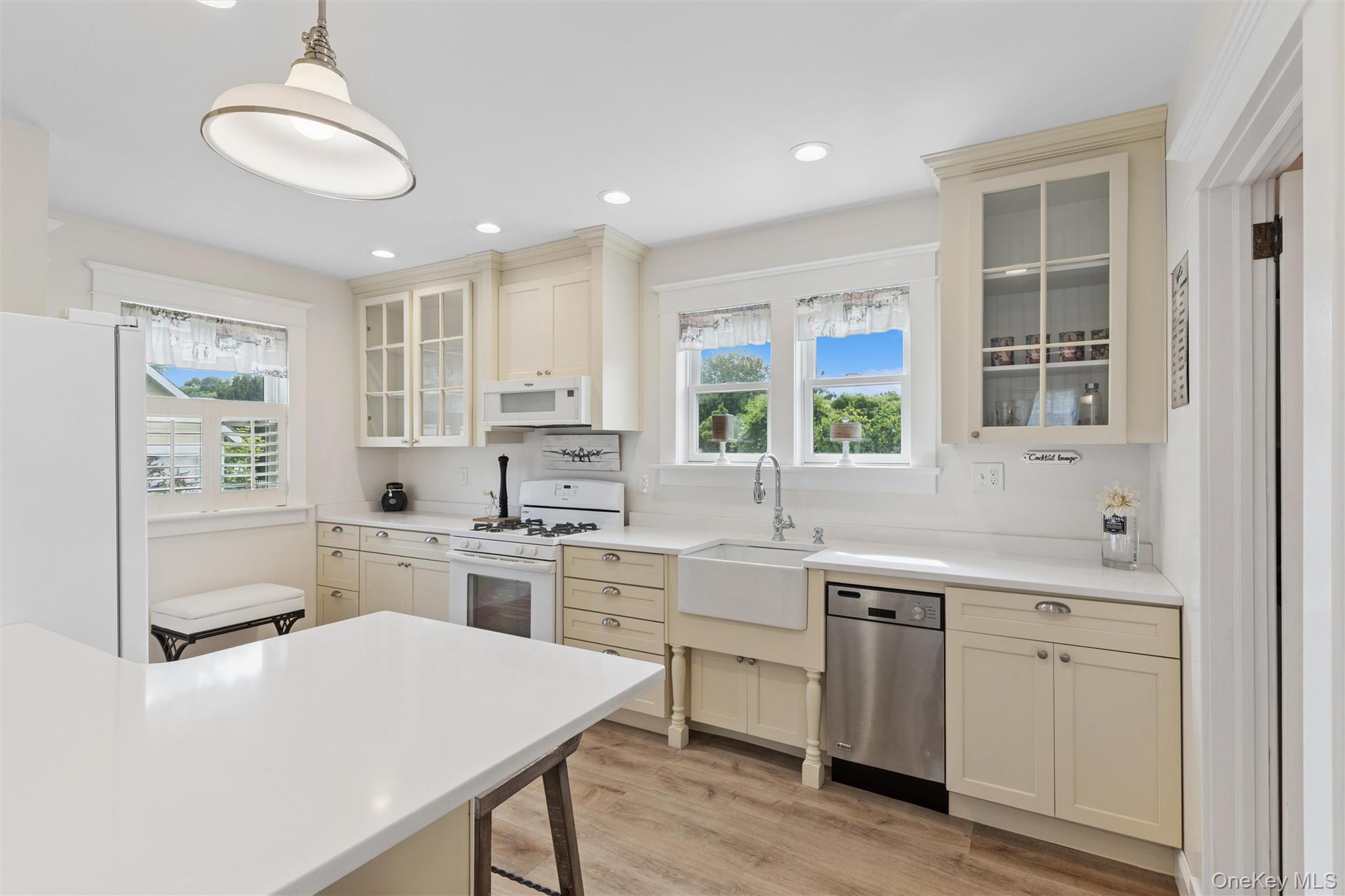 Single Family Islip Avenue Suffolk County, NY 11751, MLS-1039668-7