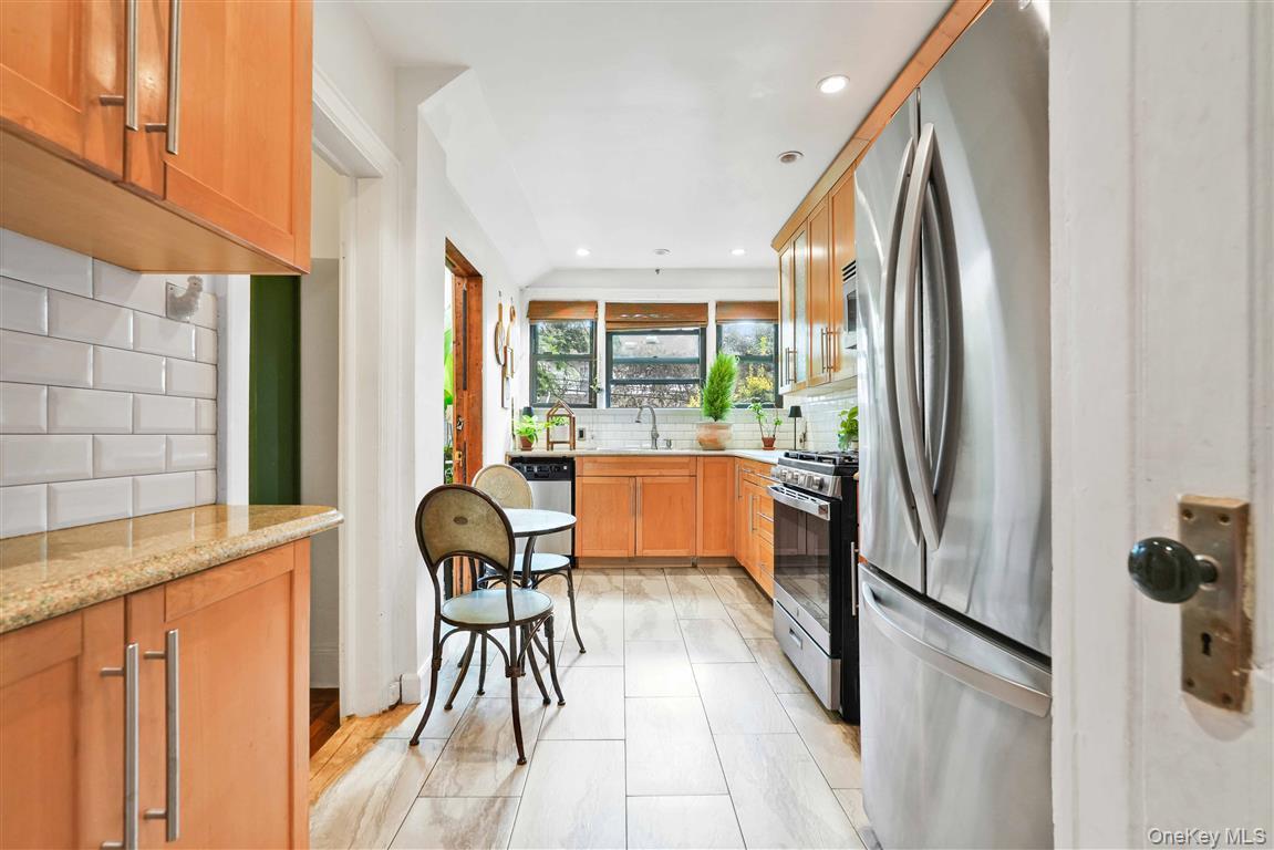 Single Family 118th Street  Queens, NY 11415, MLS-1039670-11