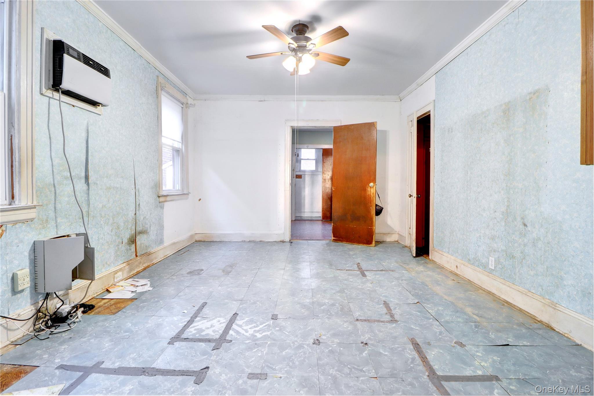 Single Family 69th Place Queens, NY 11385, MLS-1039675-16