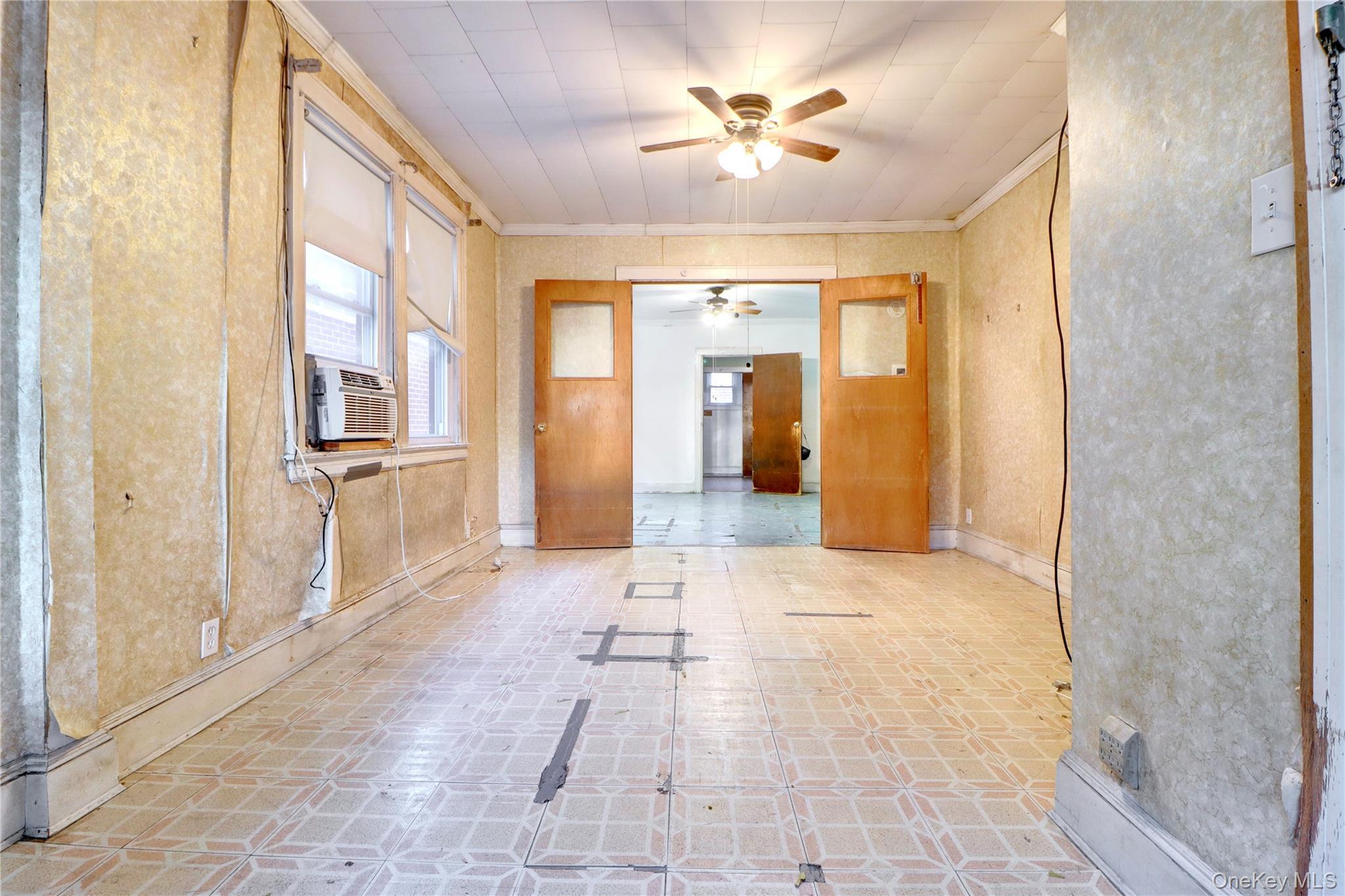 Single Family 69th Place Queens, NY 11385, MLS-1039675-17