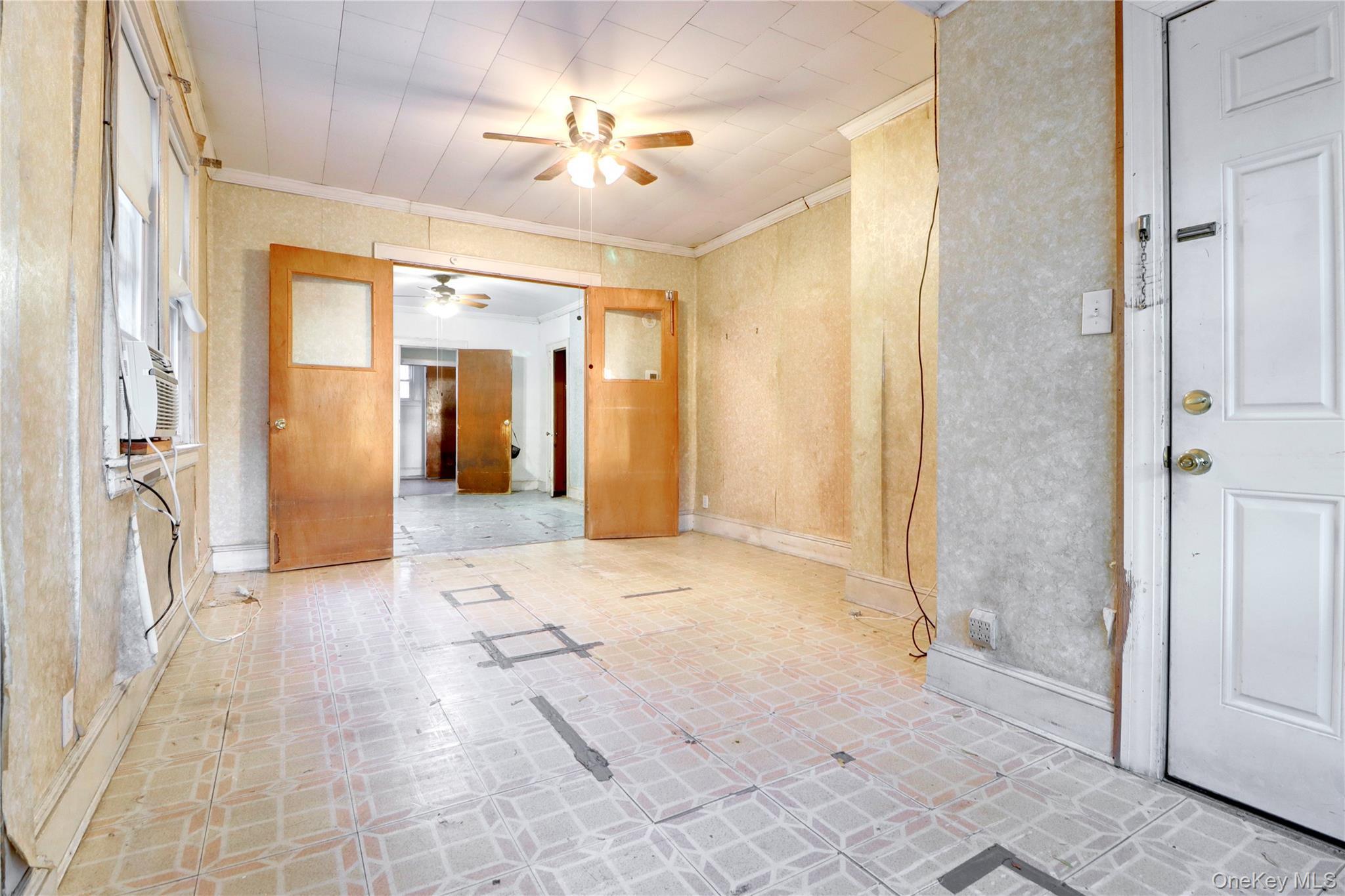 Single Family 69th Place Queens, NY 11385, MLS-1039675-18