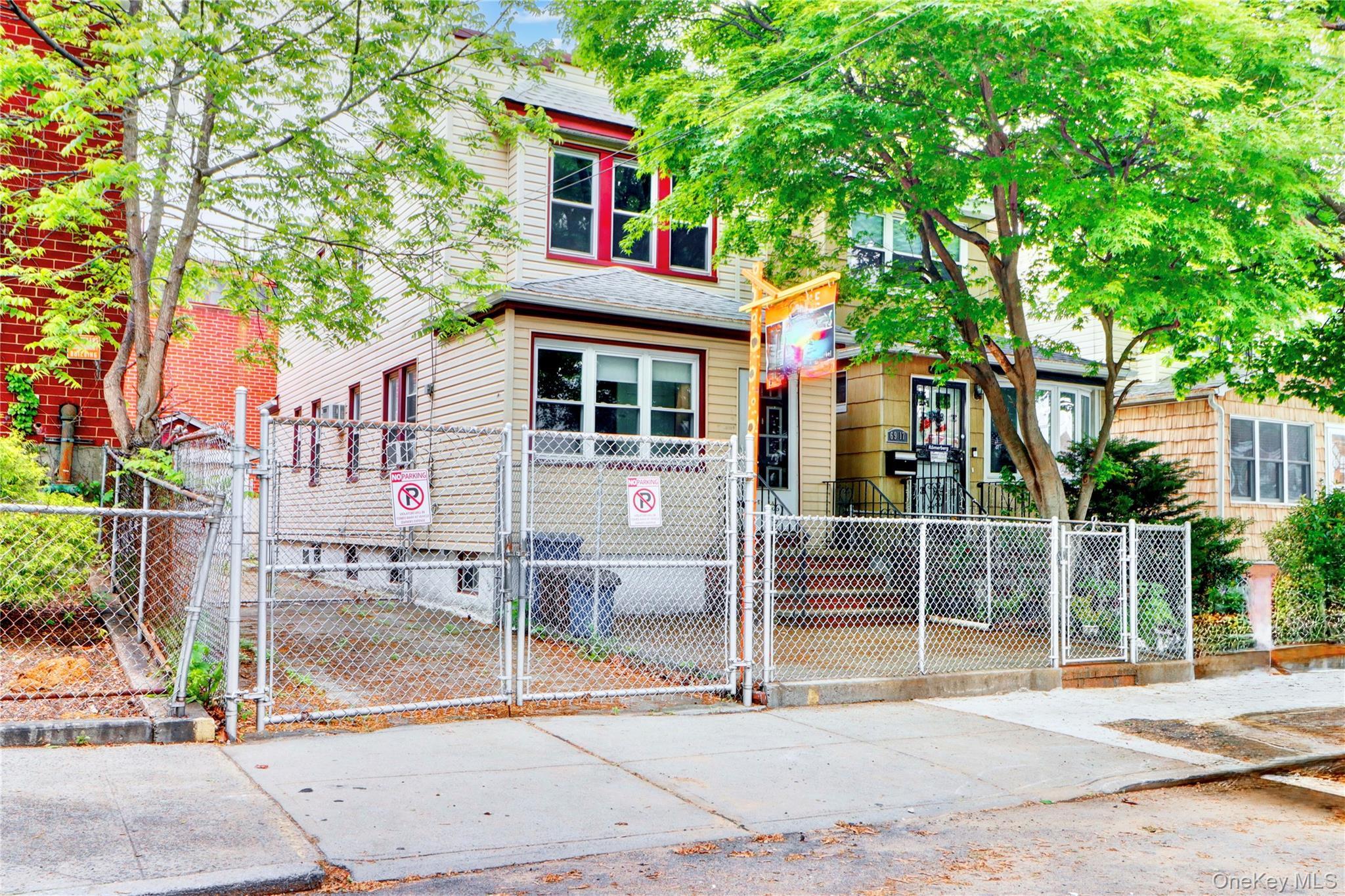 Single Family 69th Place Queens, NY 11385, MLS-1039675-3