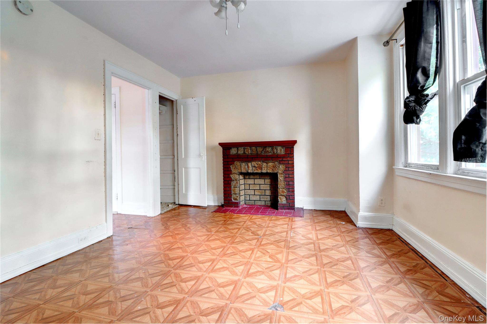 Single Family 69th Place Queens, NY 11385, MLS-1039675-7