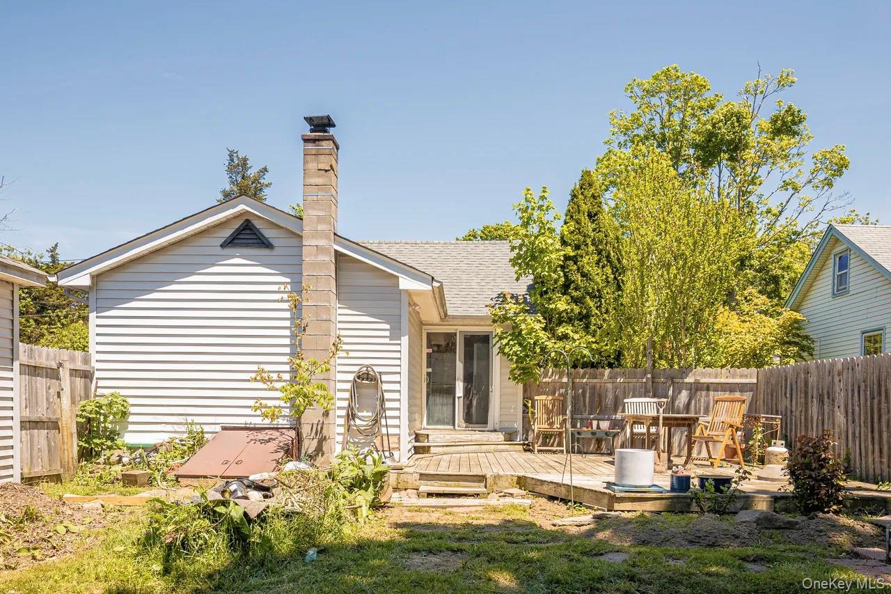 Single Family W Elm Road Suffolk County, NY 11951, MLS-1039676-21