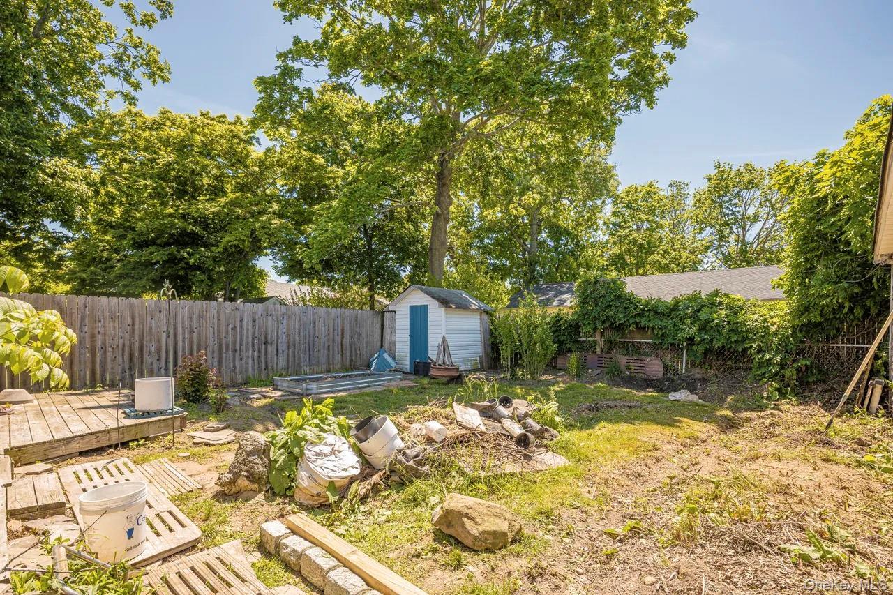 Single Family W Elm Road Suffolk County, NY 11951, MLS-1039676-24
