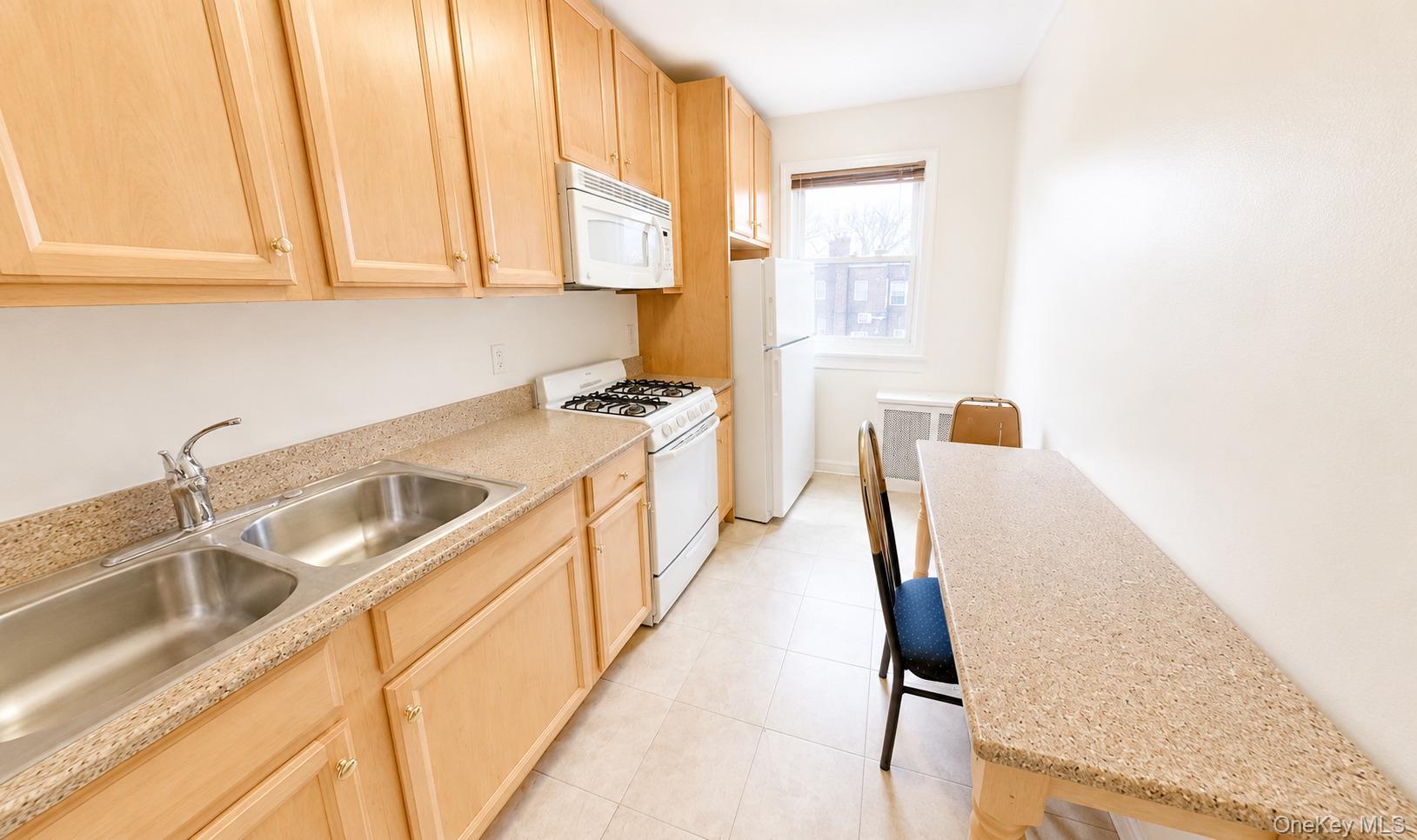 Single Family Jewel Avenue Queens, NY 11367, MLS-1039677-15