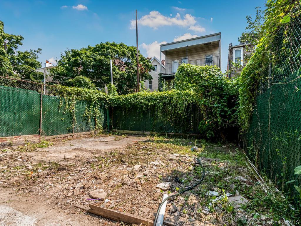 Single Family Mead Street  Bronx, NY 10460, MLS-1039685-31