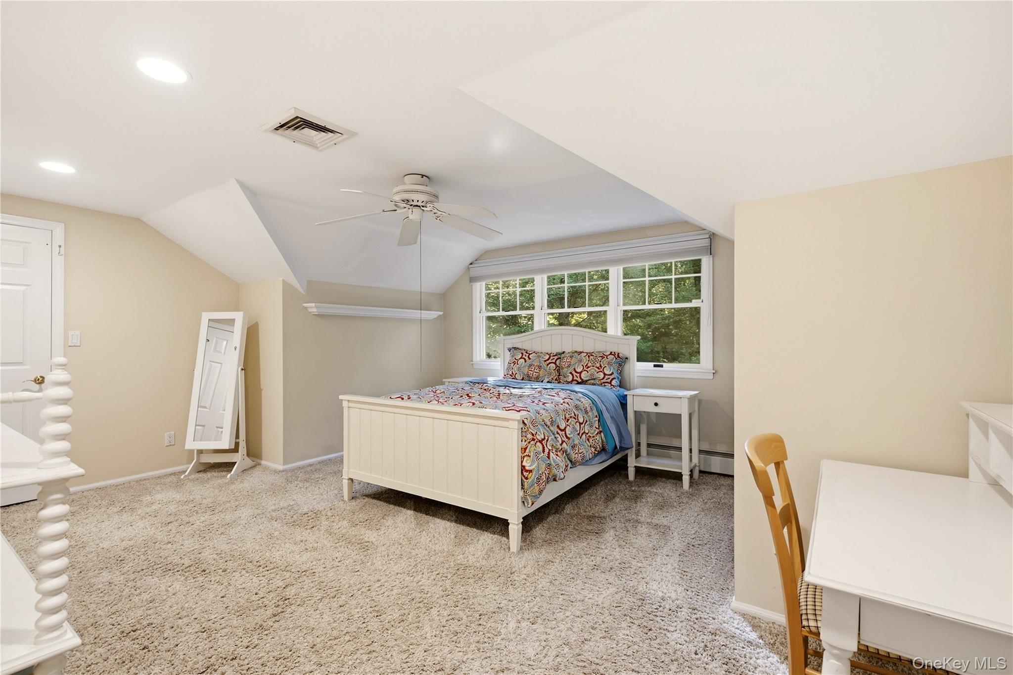Single Family Crosby Place Suffolk County, NY 11724, MLS-1039686-24