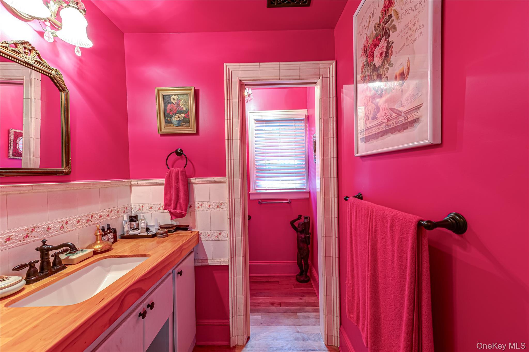 Single Family Brooklyn Boulevard Suffolk County, NY 11718, MLS-1039689-9