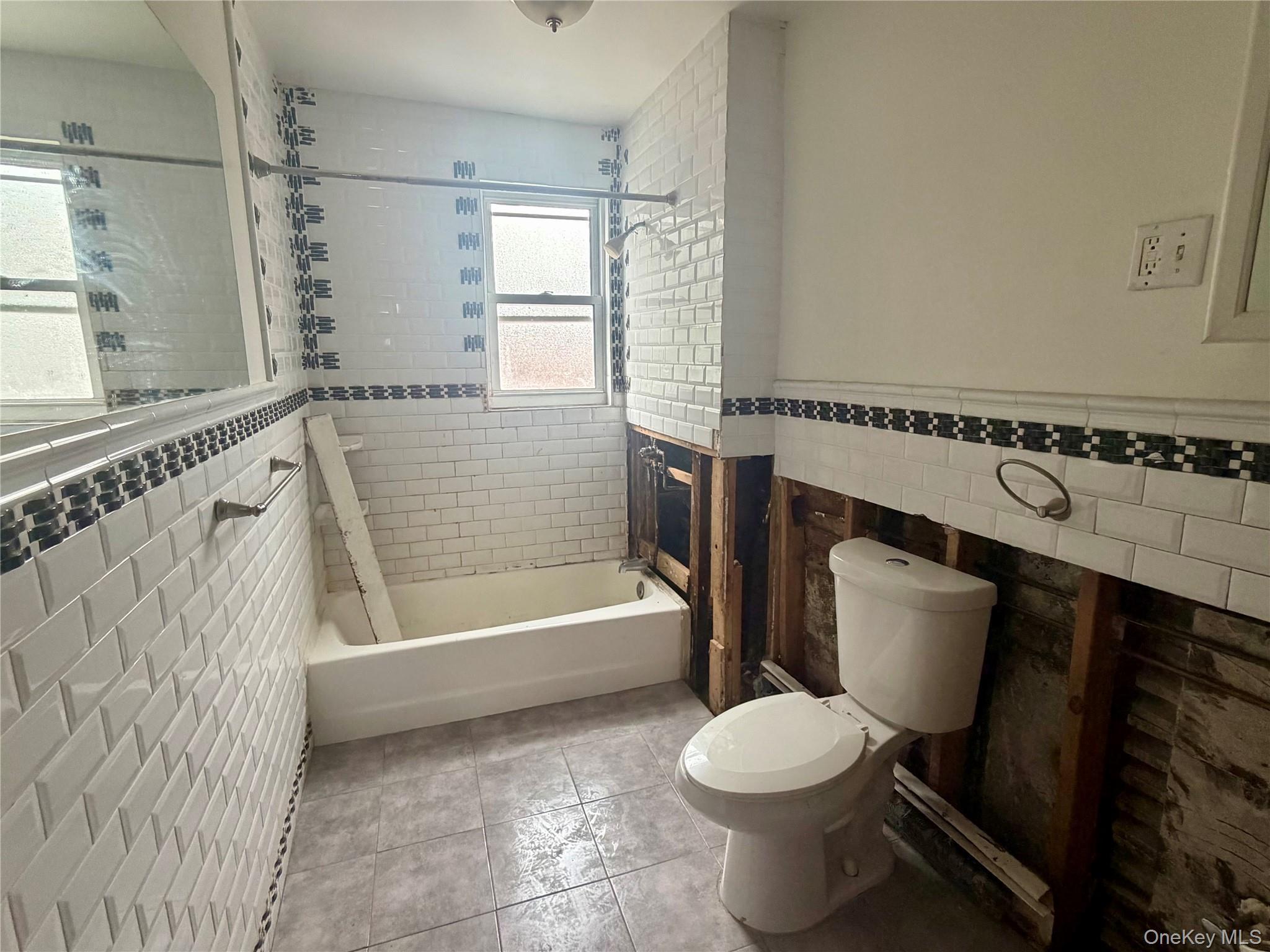 Single Family Claflin Avenue  Bronx, NY 10468, MLS-1039697-9