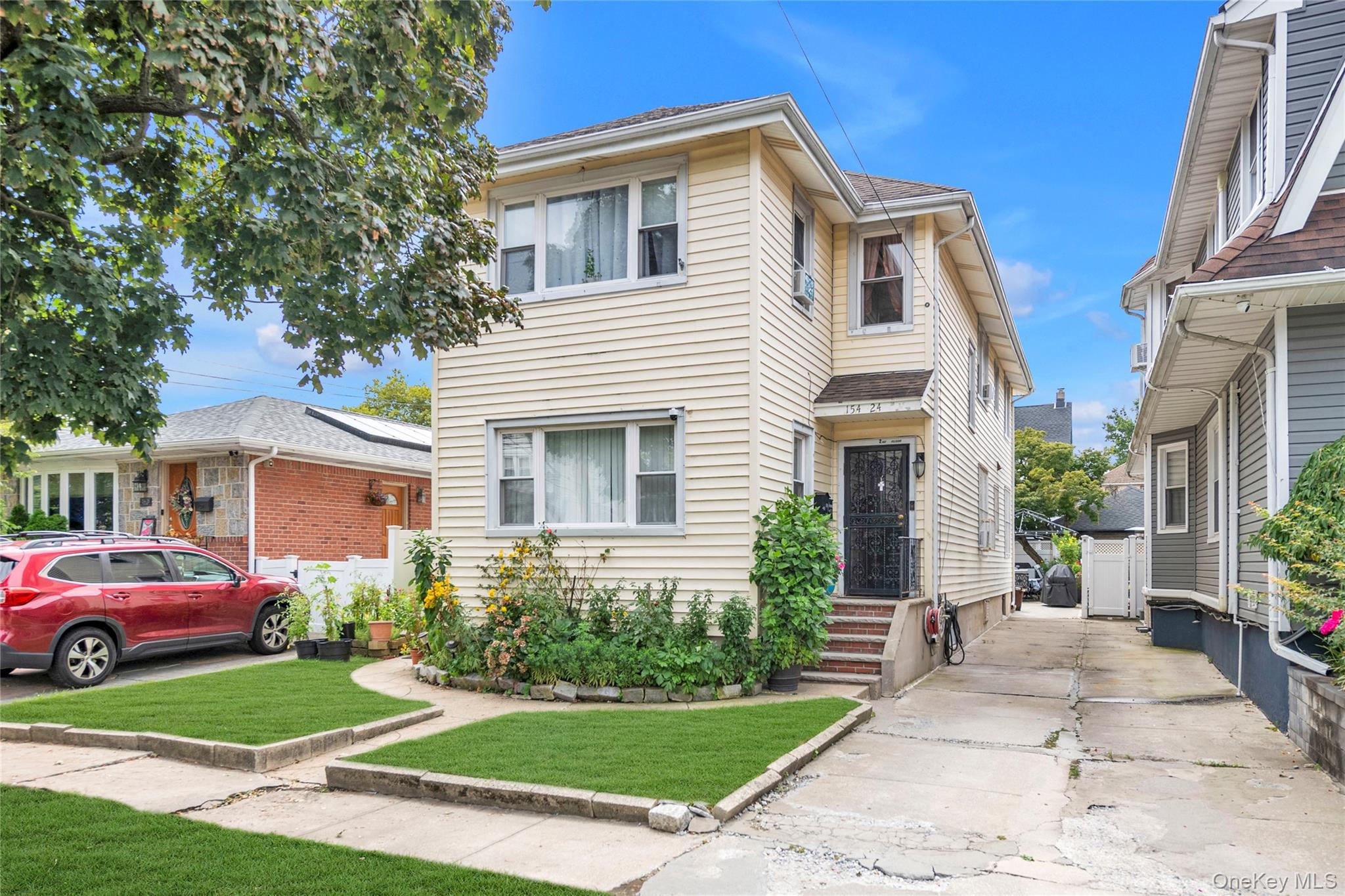 Single Family 12th Road Queens, NY 11357, MLS-1039705-2
