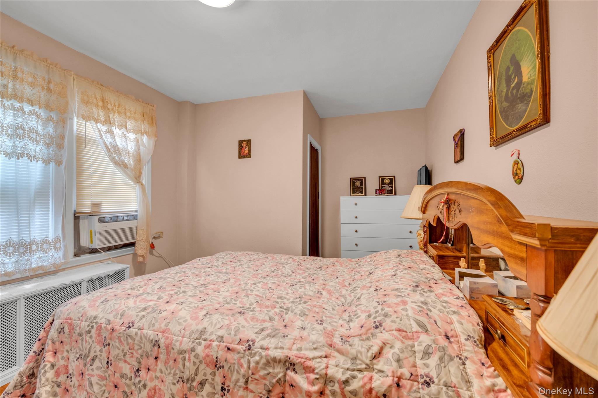 Single Family 12th Road Queens, NY 11357, MLS-1039705-6