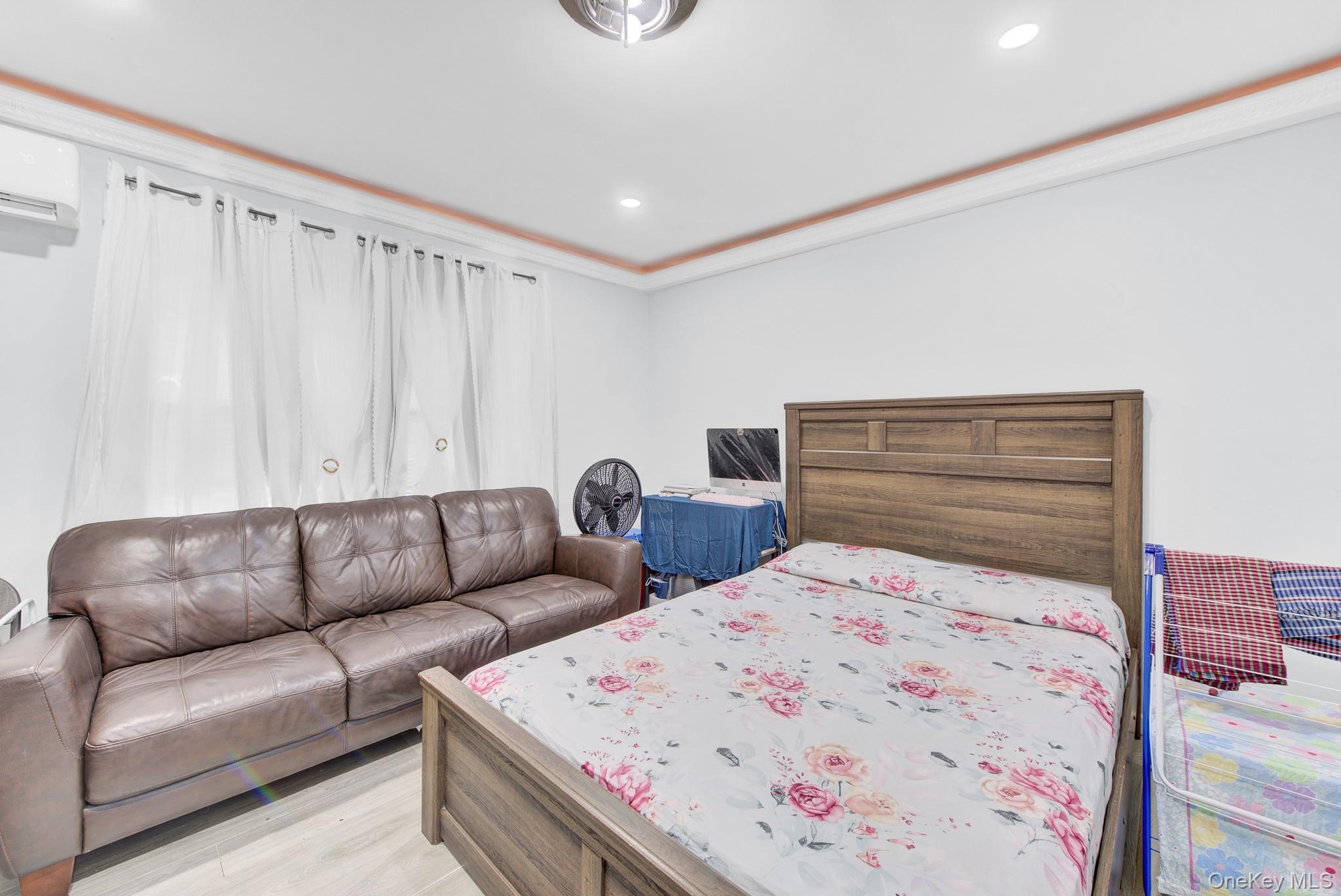 Single Family 118th Avenue Queens, NY 11434, MLS-1039708-12