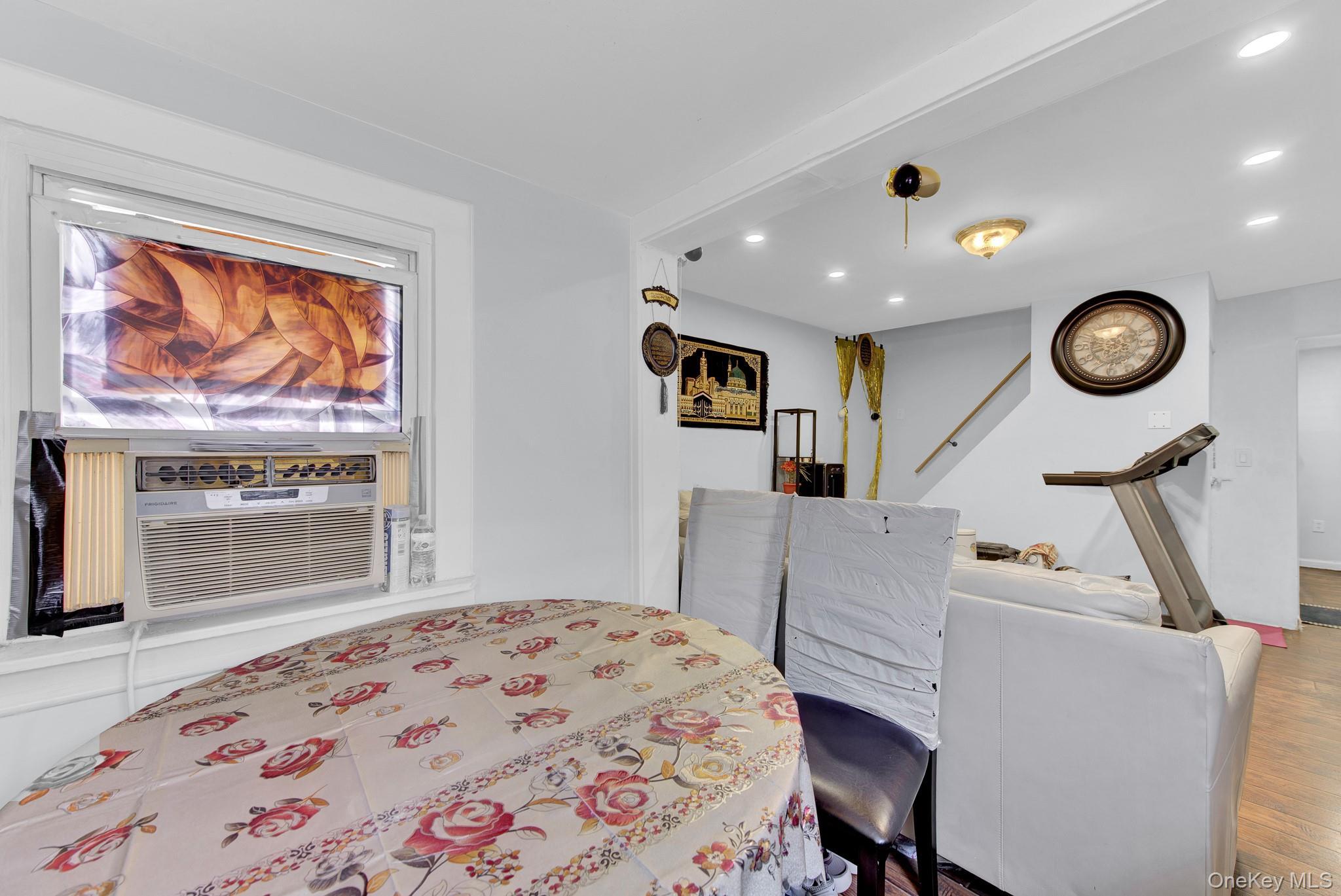 Single Family 118th Avenue Queens, NY 11434, MLS-1039708-3