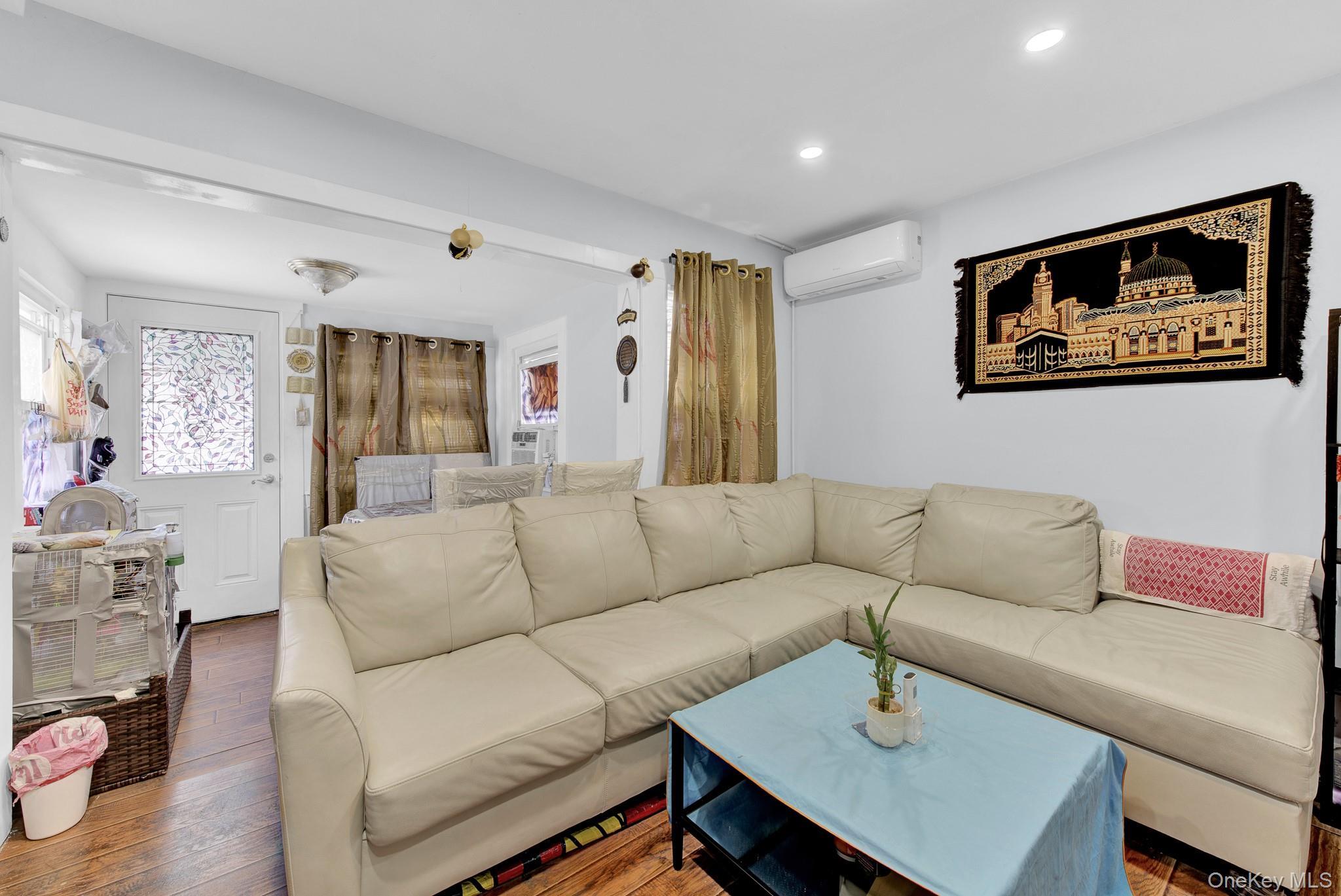 Single Family 118th Avenue Queens, NY 11434, MLS-1039708-4