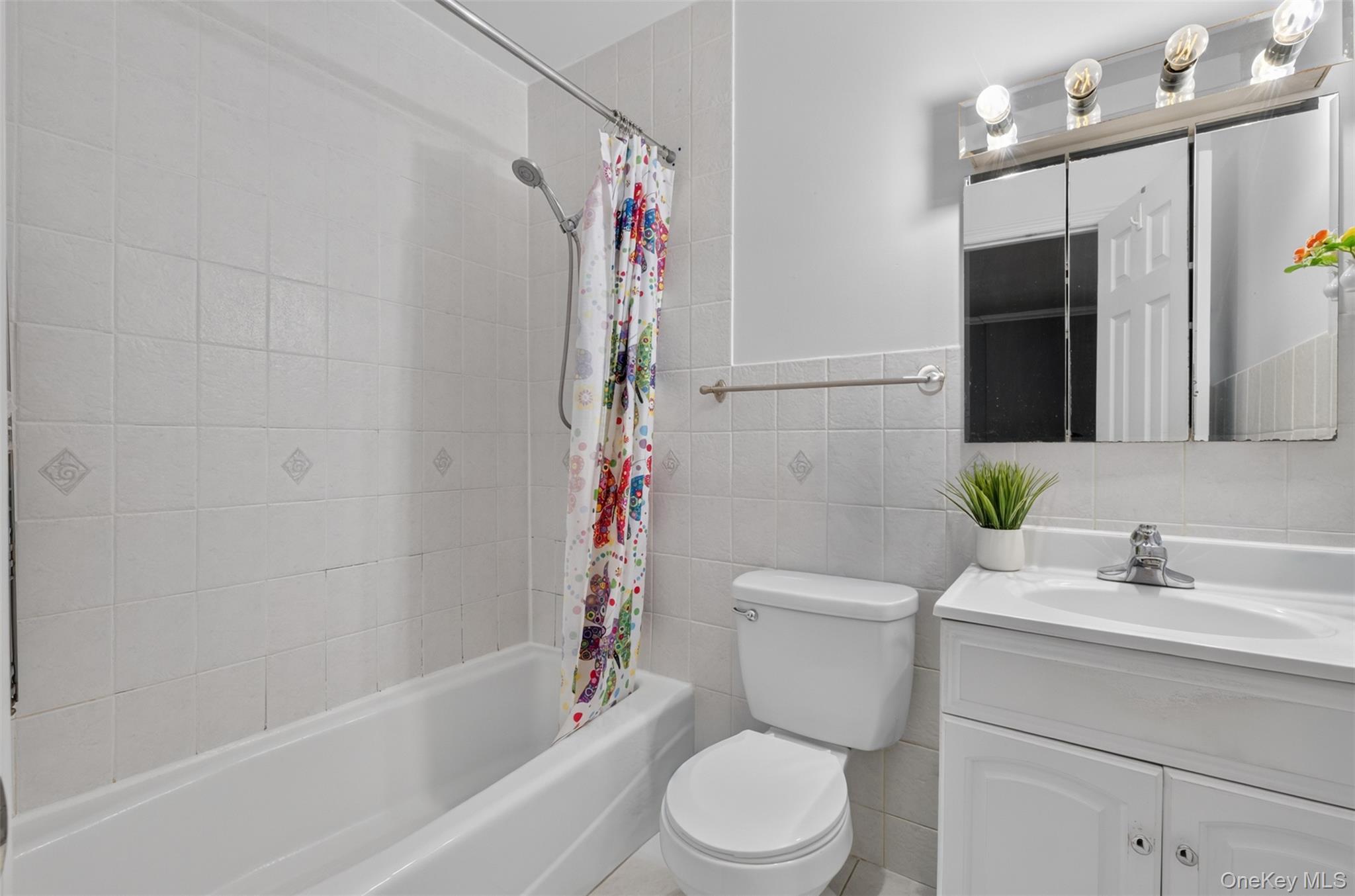 Single Family 69th Avenue Queens, NY 11364, MLS-1039714-11