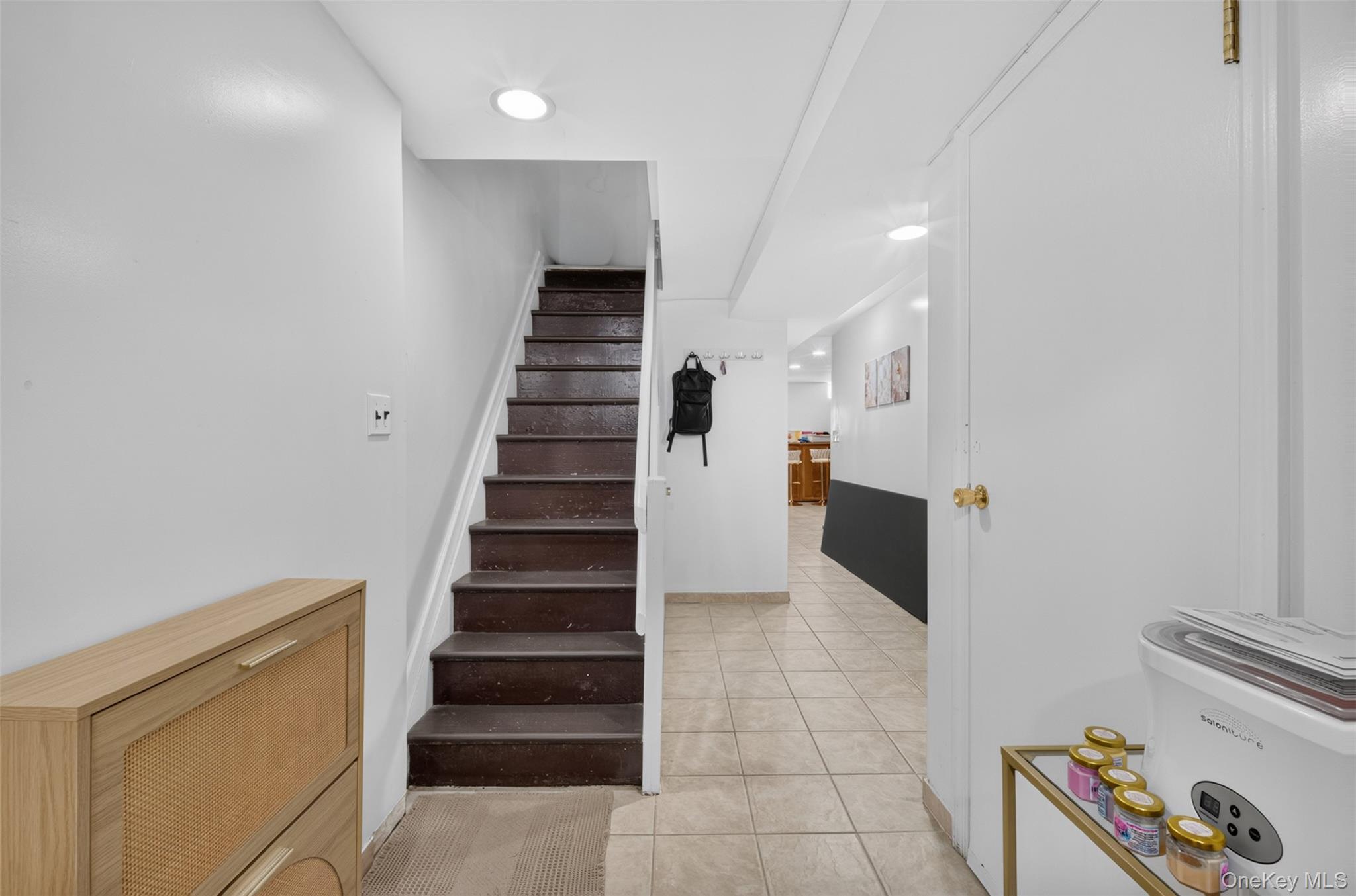 Single Family 69th Avenue Queens, NY 11364, MLS-1039714-13