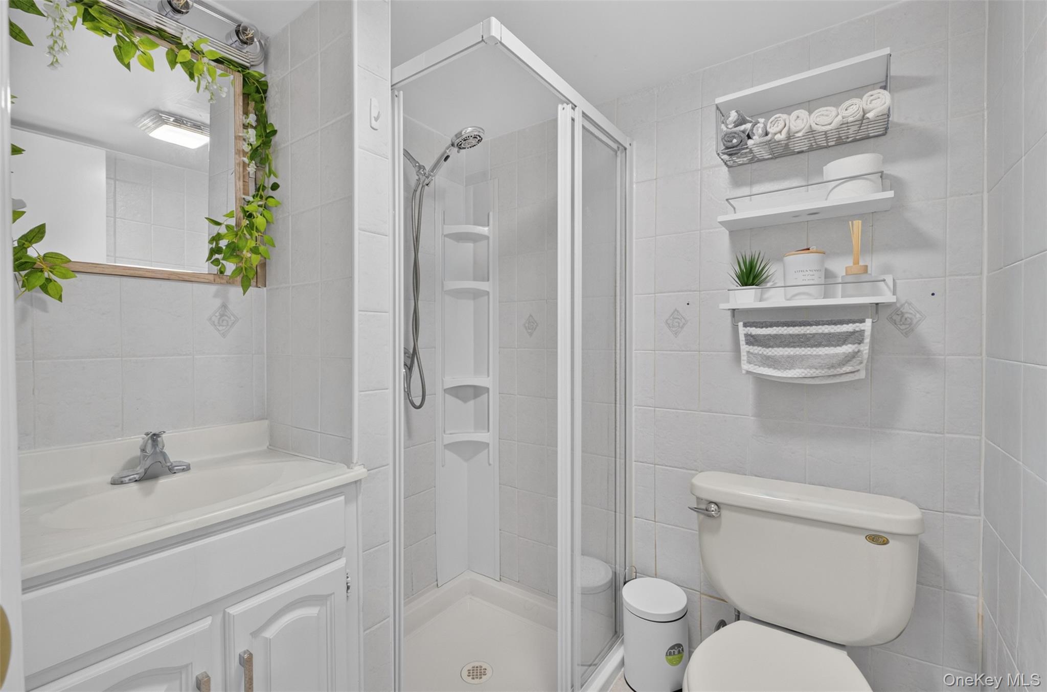 Single Family 69th Avenue Queens, NY 11364, MLS-1039714-18