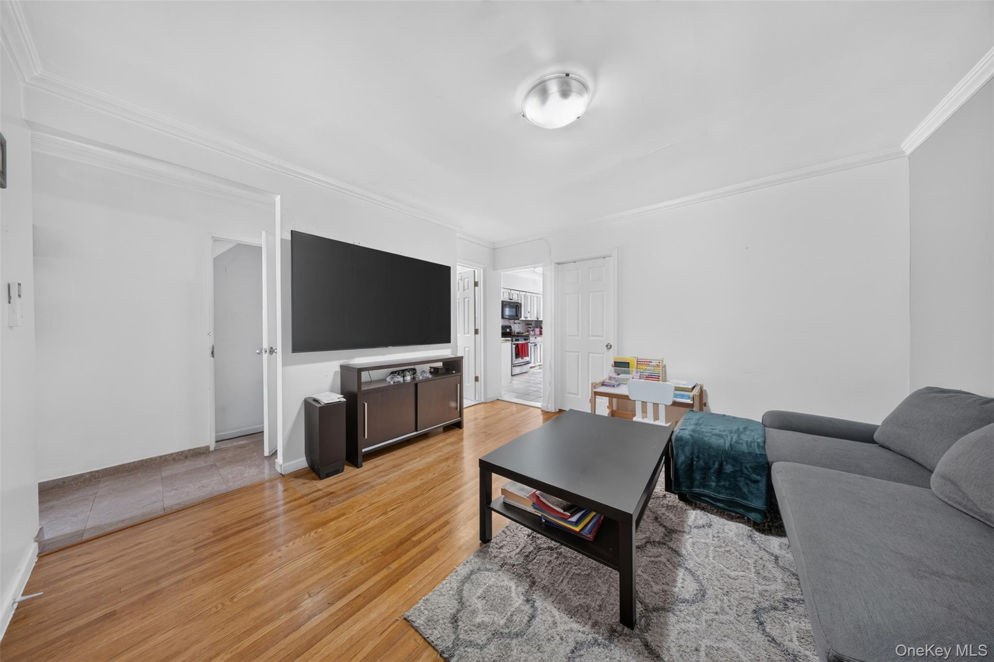Single Family 69th Avenue Queens, NY 11364, MLS-1039714-5