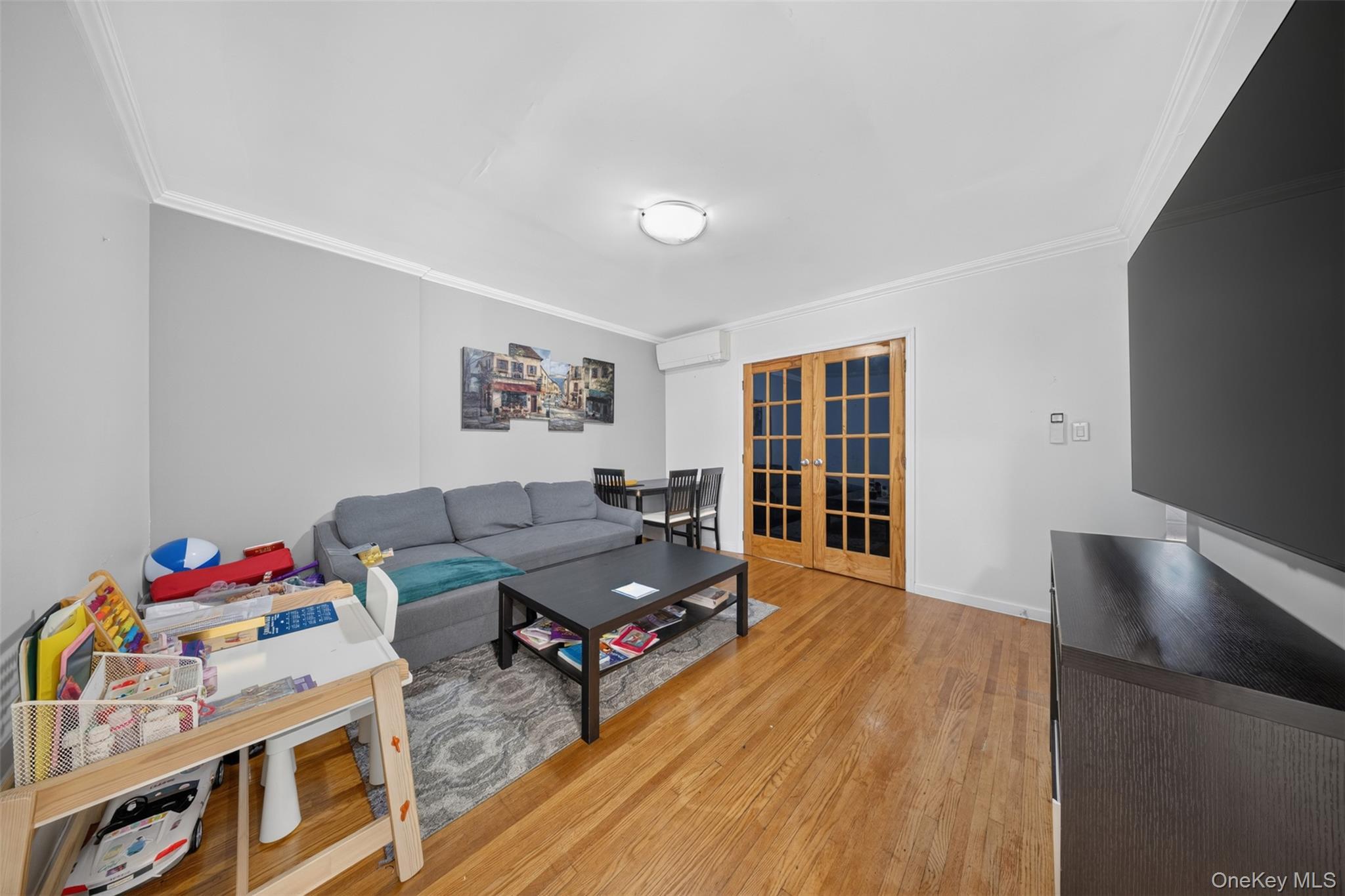 Single Family 69th Avenue Queens, NY 11364, MLS-1039714-6