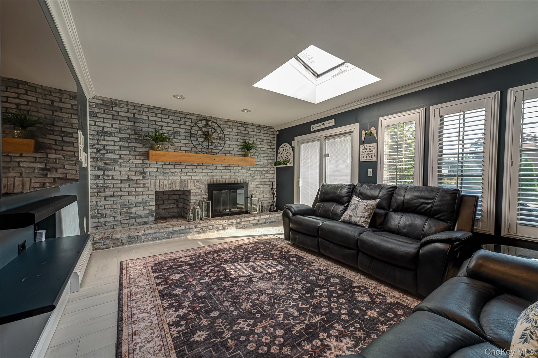 Single Family Pepperidge Road Suffolk County, NY 11769, MLS-1039743-15