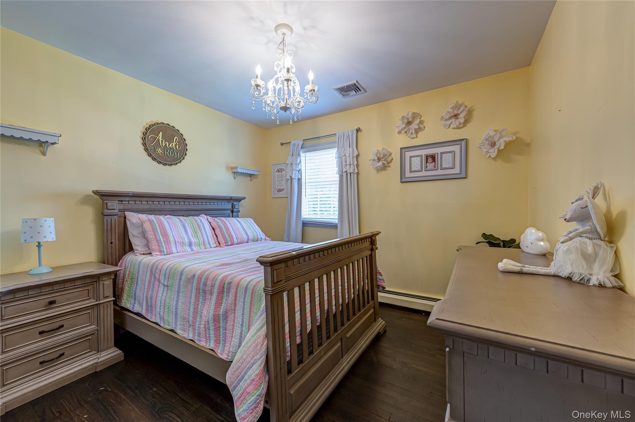 Single Family Pepperidge Road Suffolk County, NY 11769, MLS-1039743-25