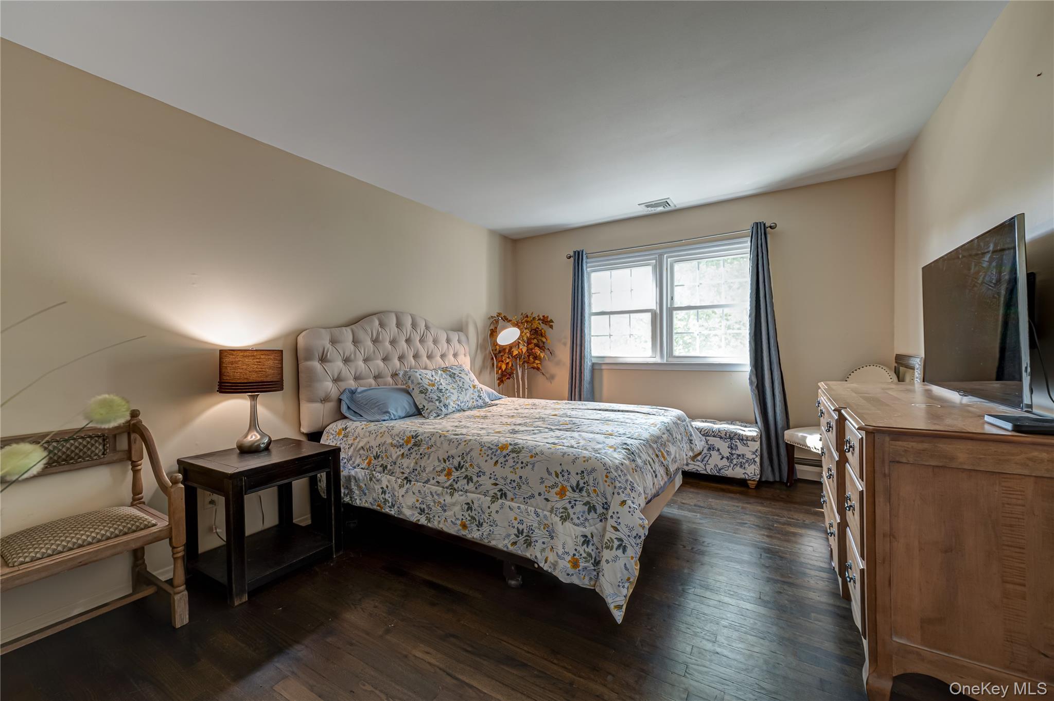 Single Family Pepperidge Road Suffolk County, NY 11769, MLS-1039743-28