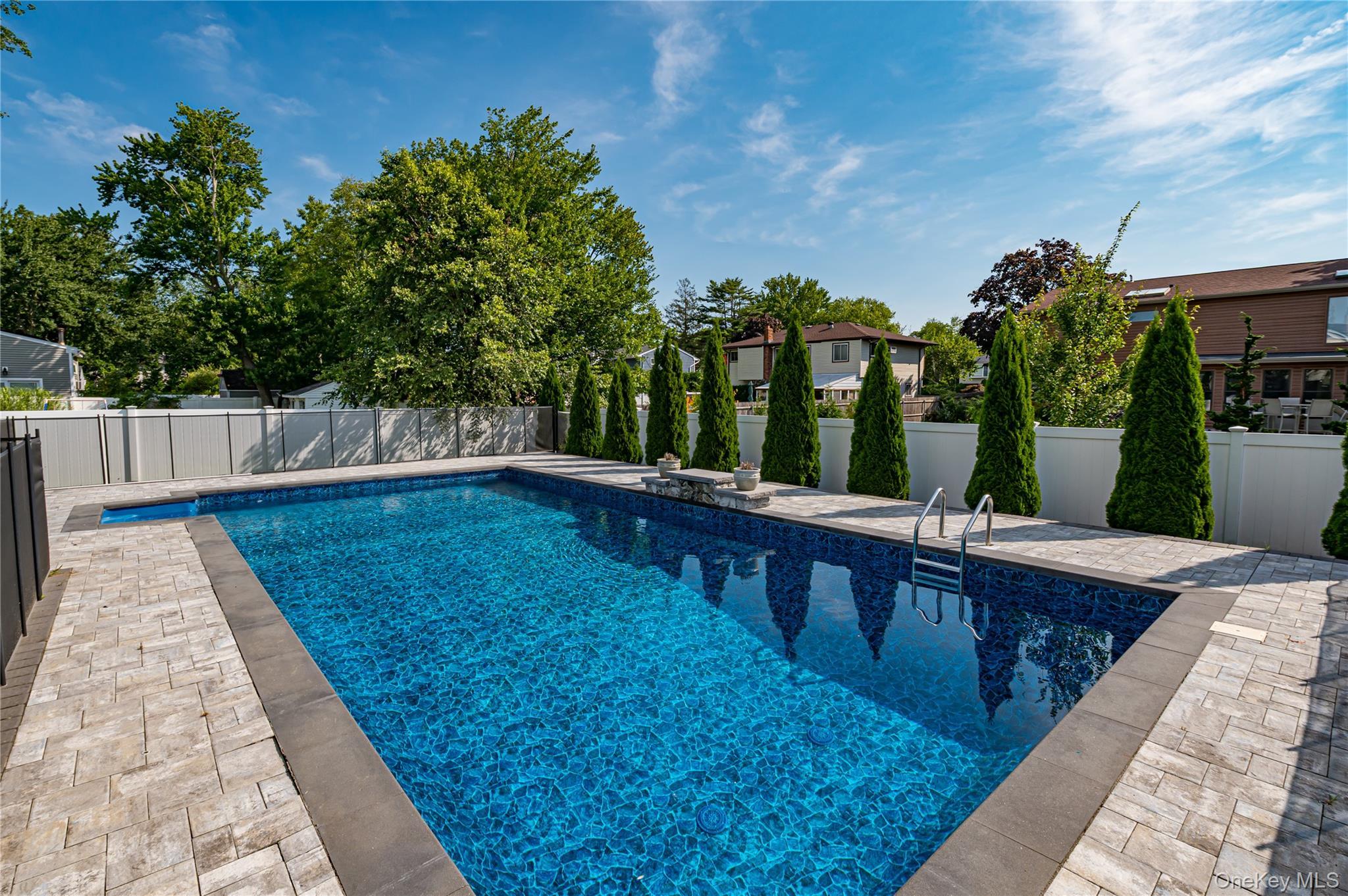 Single Family Pepperidge Road Suffolk County, NY 11769, MLS-1039743-31