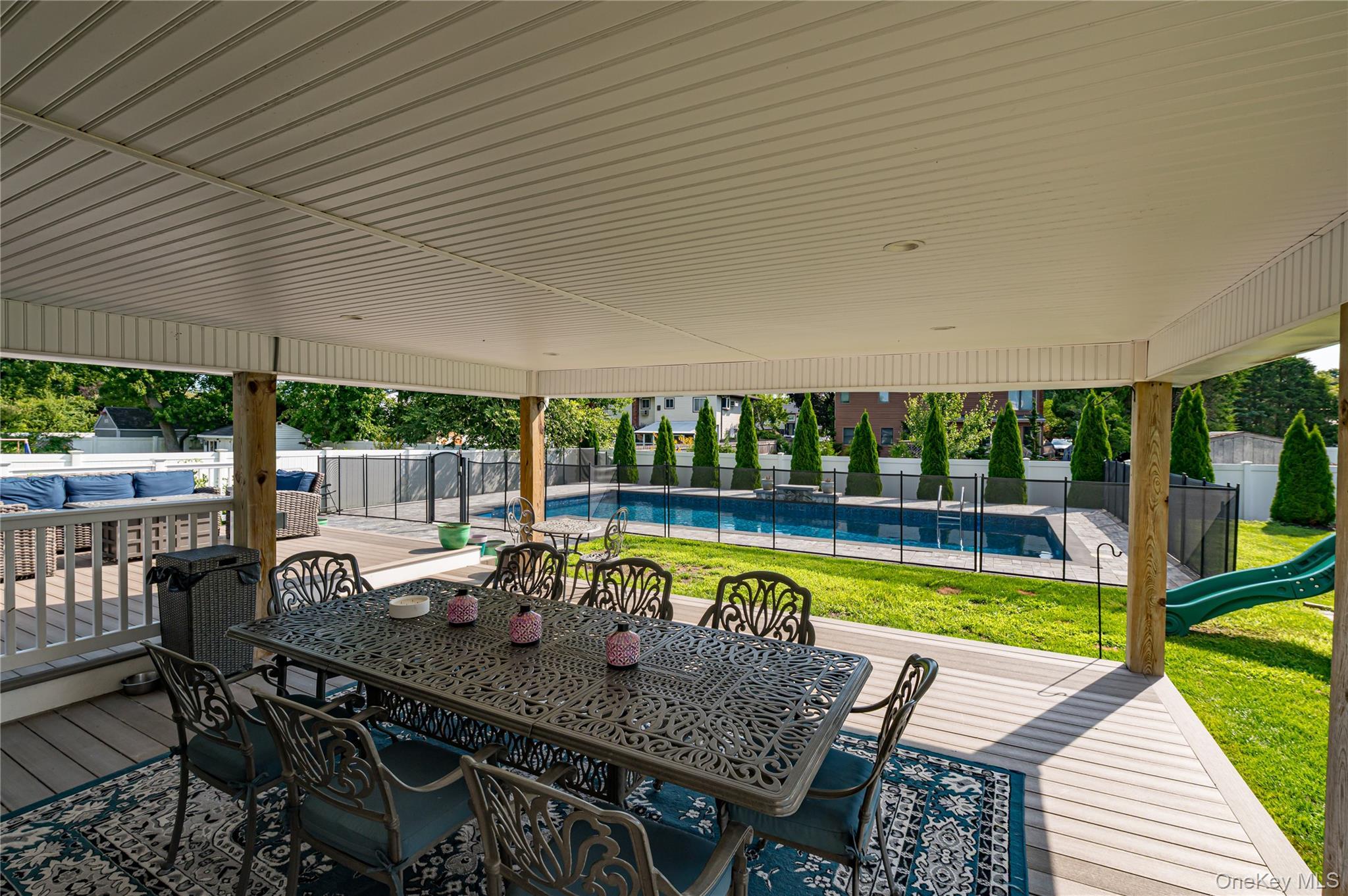 Single Family Pepperidge Road Suffolk County, NY 11769, MLS-1039743-35