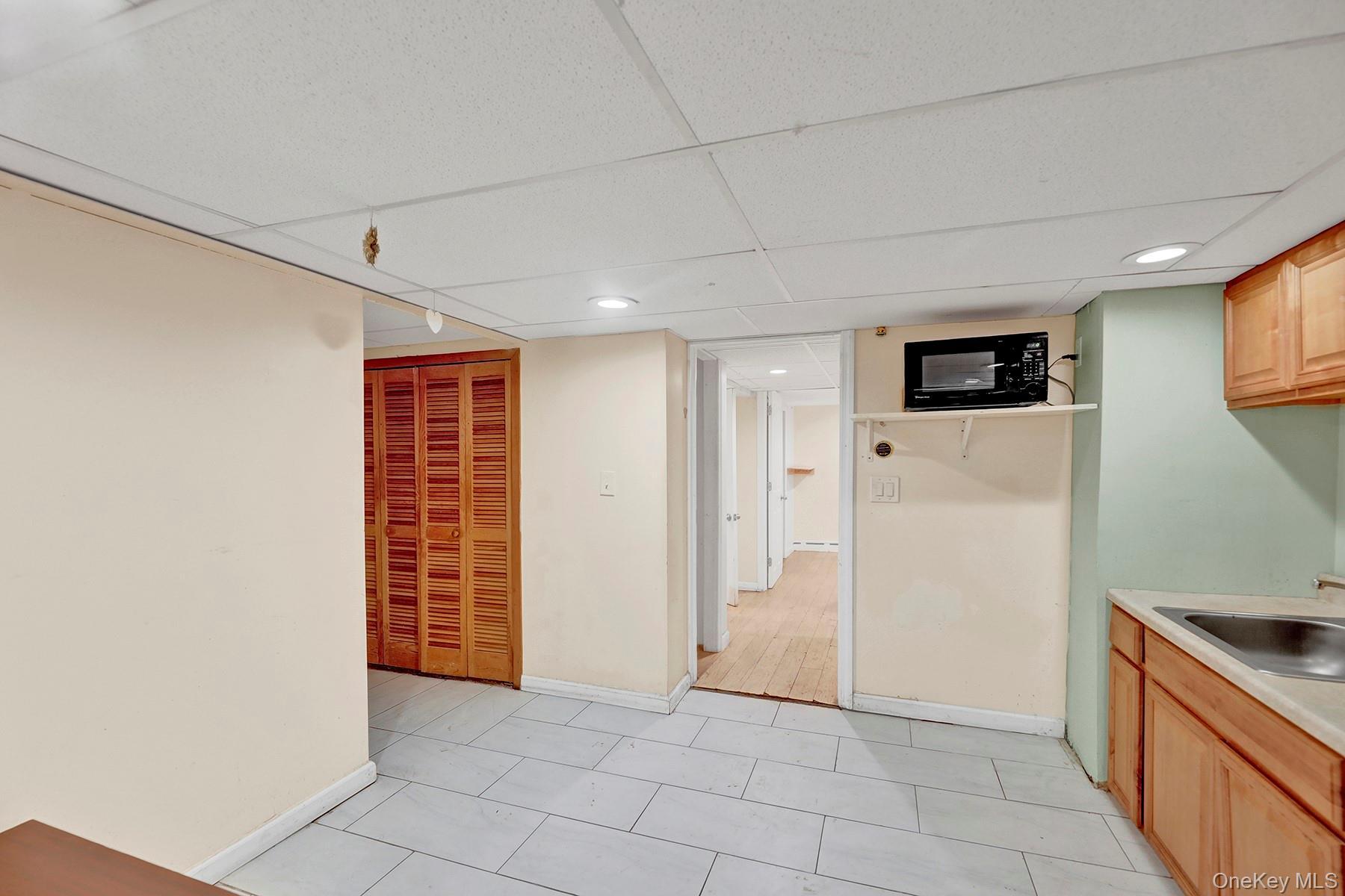 Single Family Madison Street Nassau County, NY 11003, MLS-1039752-20