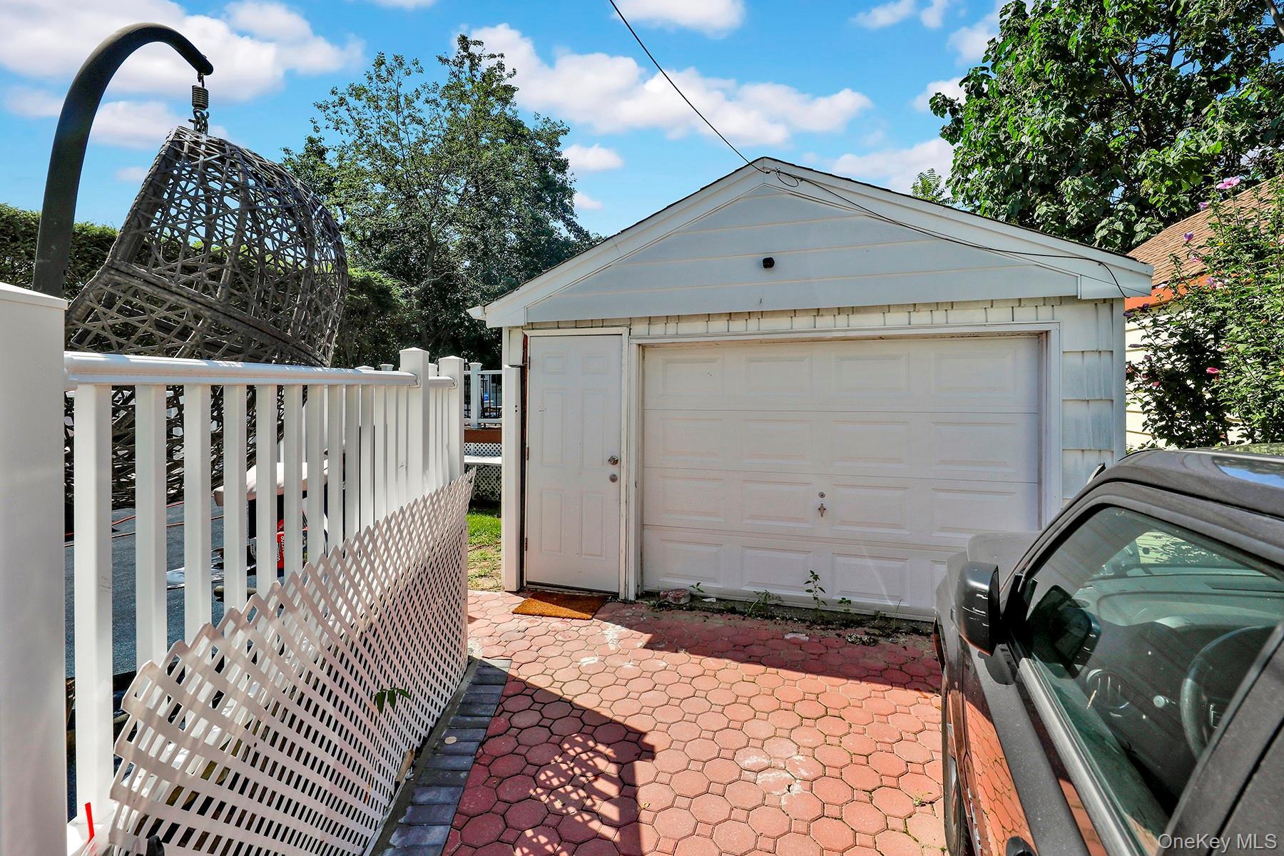 Single Family Madison Street Nassau County, NY 11003, MLS-1039752-29