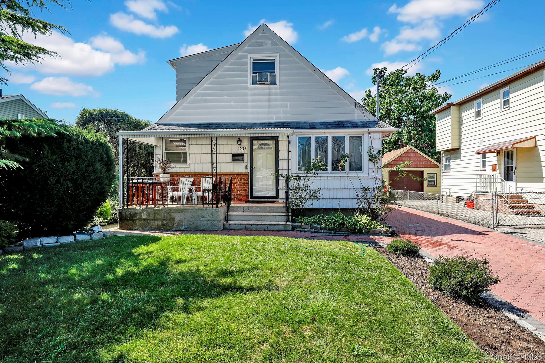 Single Family Madison Street  Nassau County, NY 11003, MLS-1039752-32