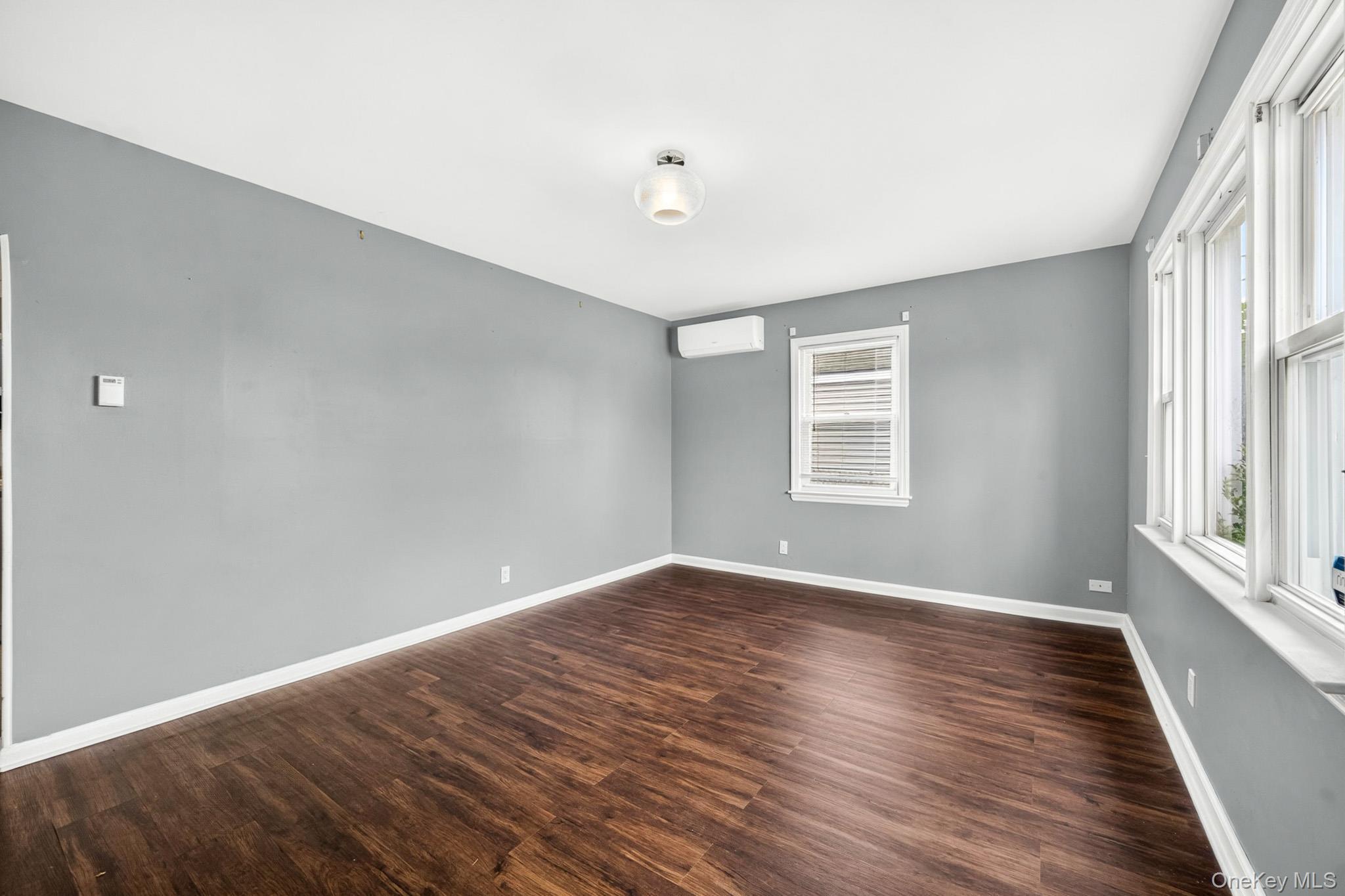 Single Family Park Court  Nassau County, NY 11735, MLS-1039758-10