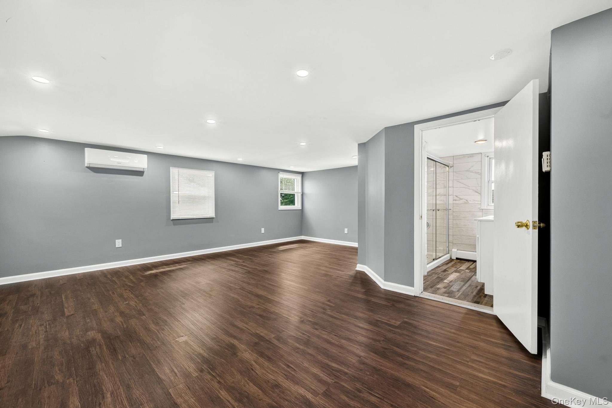 Single Family Park Court  Nassau County, NY 11735, MLS-1039758-22