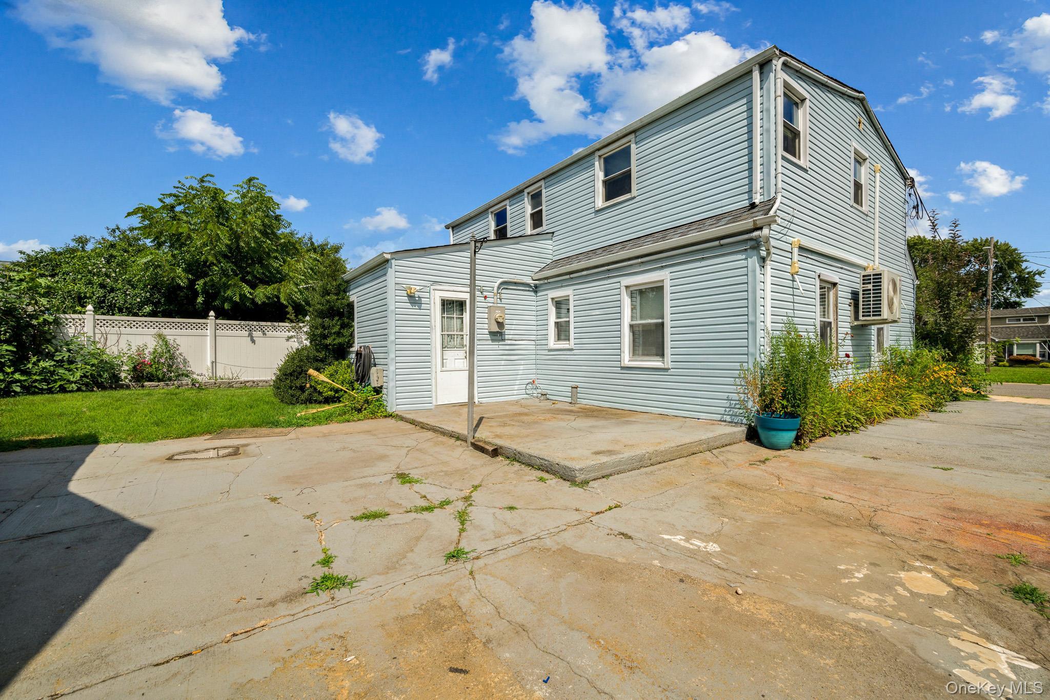 Single Family Park Court  Nassau County, NY 11735, MLS-1039758-30