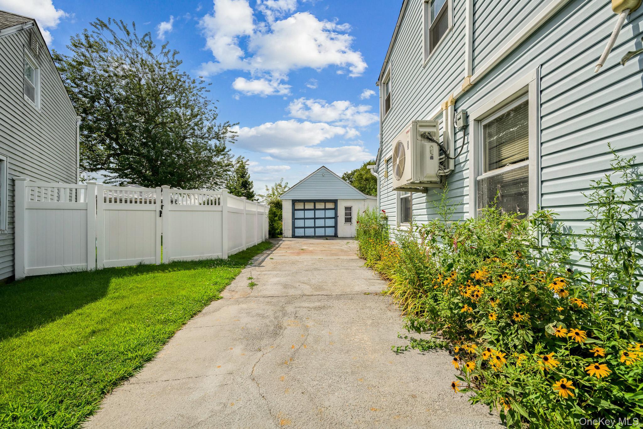 Single Family Park Court  Nassau County, NY 11735, MLS-1039758-34