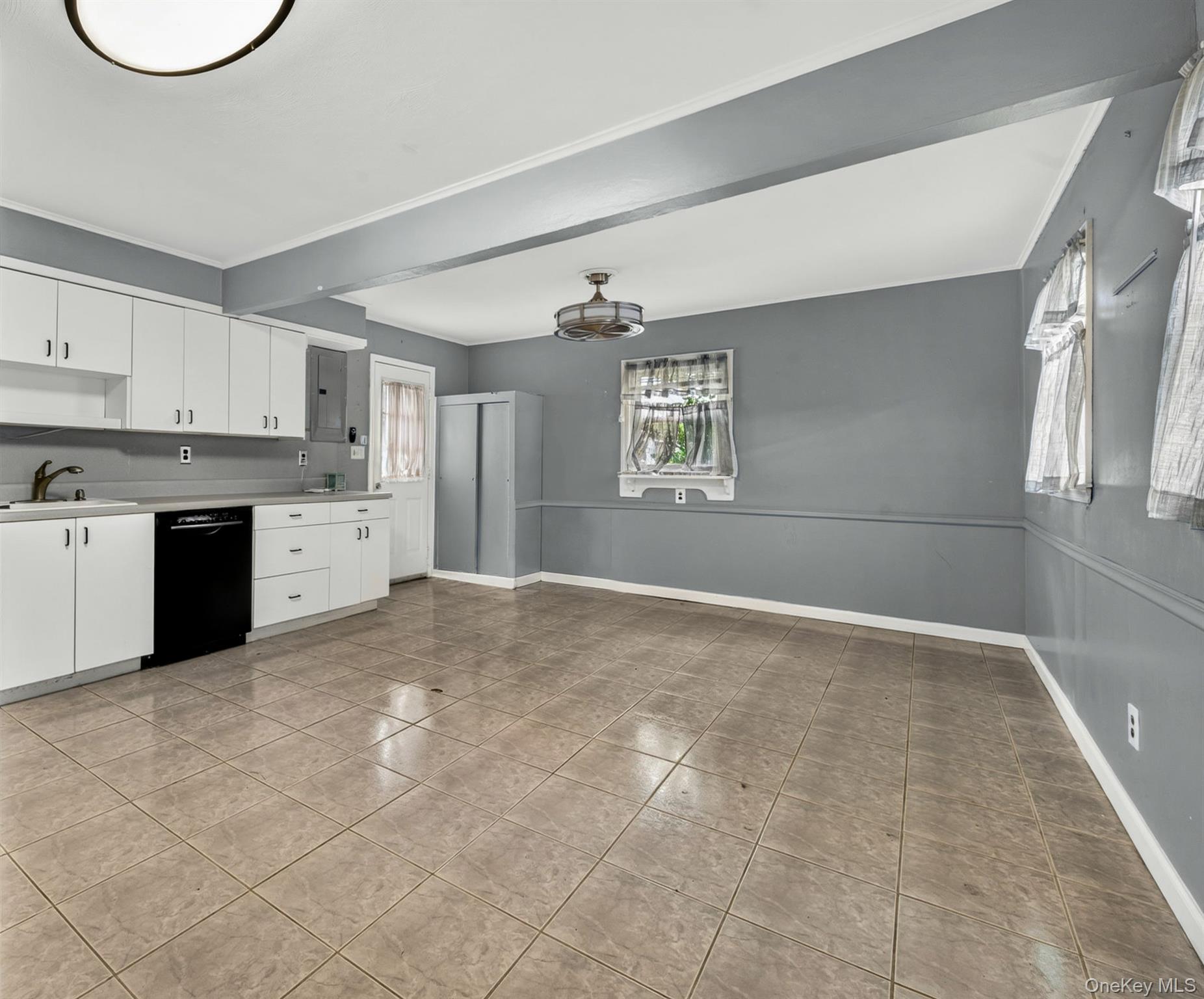 Single Family Park Court  Nassau County, NY 11735, MLS-1039758-8