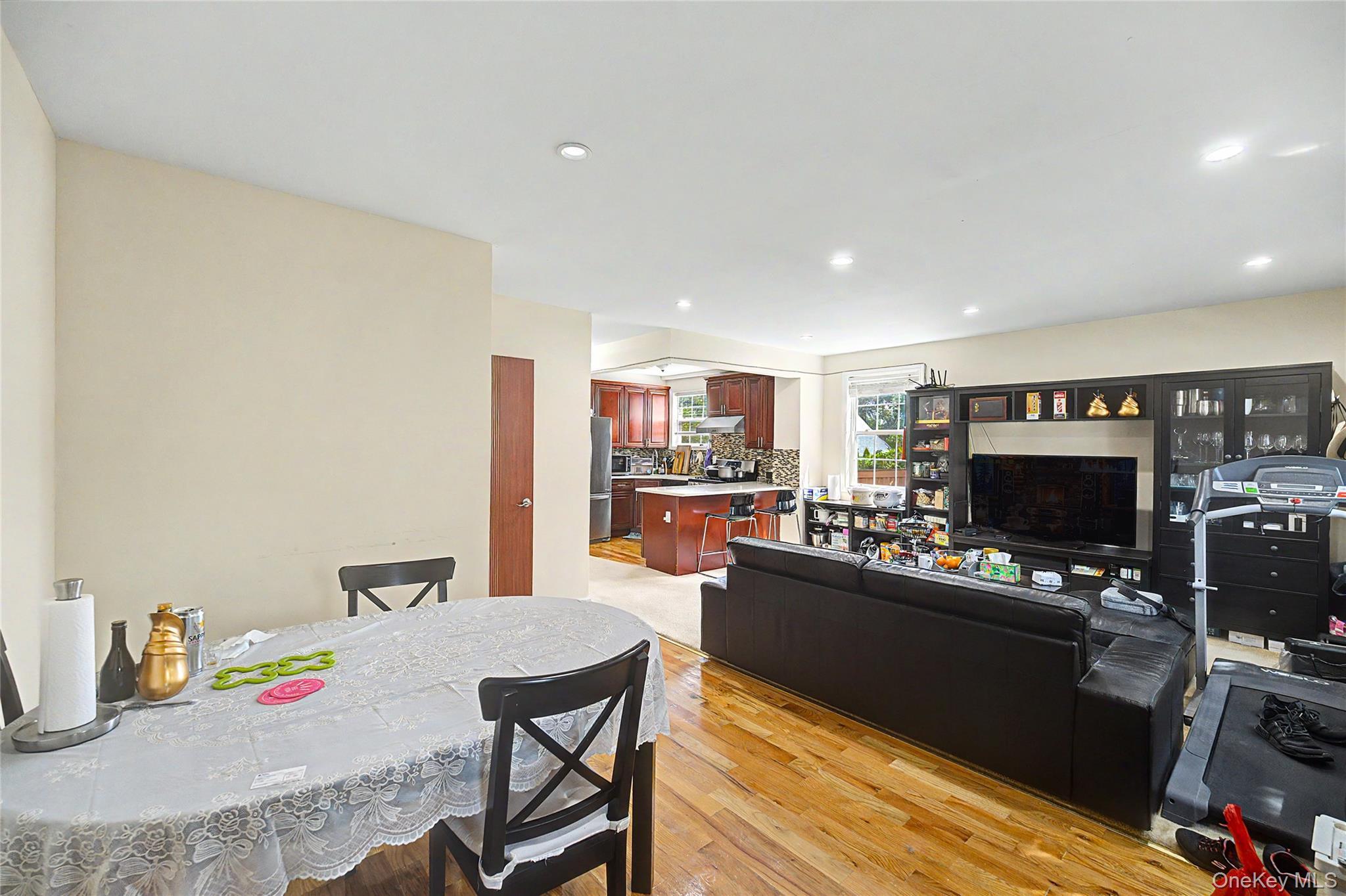 Single Family 77th Road Queens, NY 11366, MLS-1039771-10