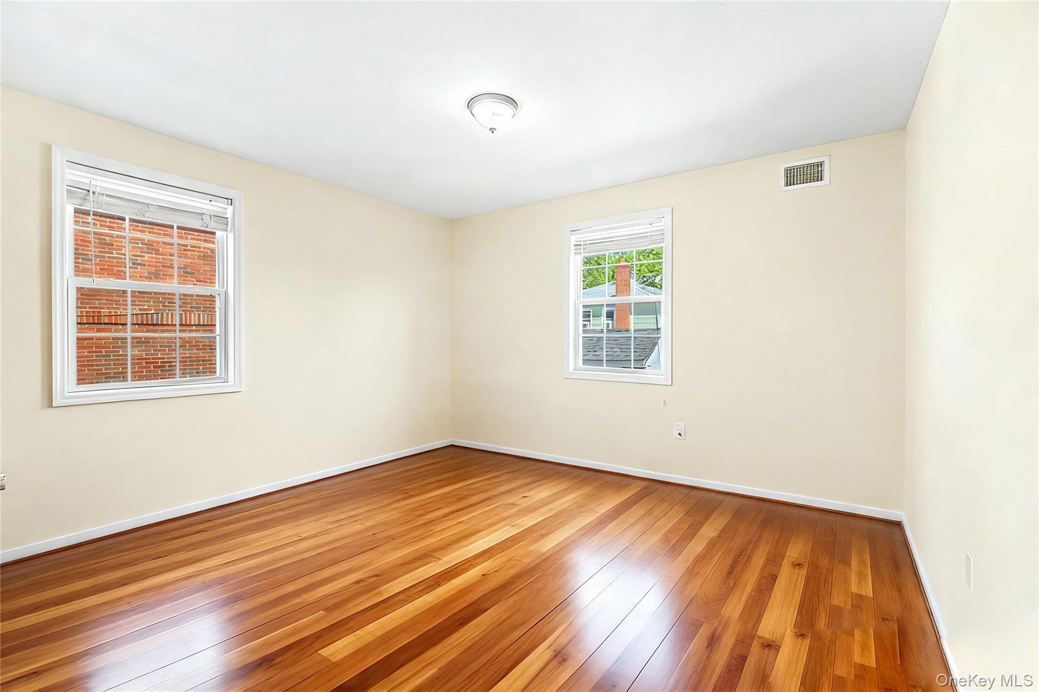 Single Family 77th Road Queens, NY 11366, MLS-1039771-11