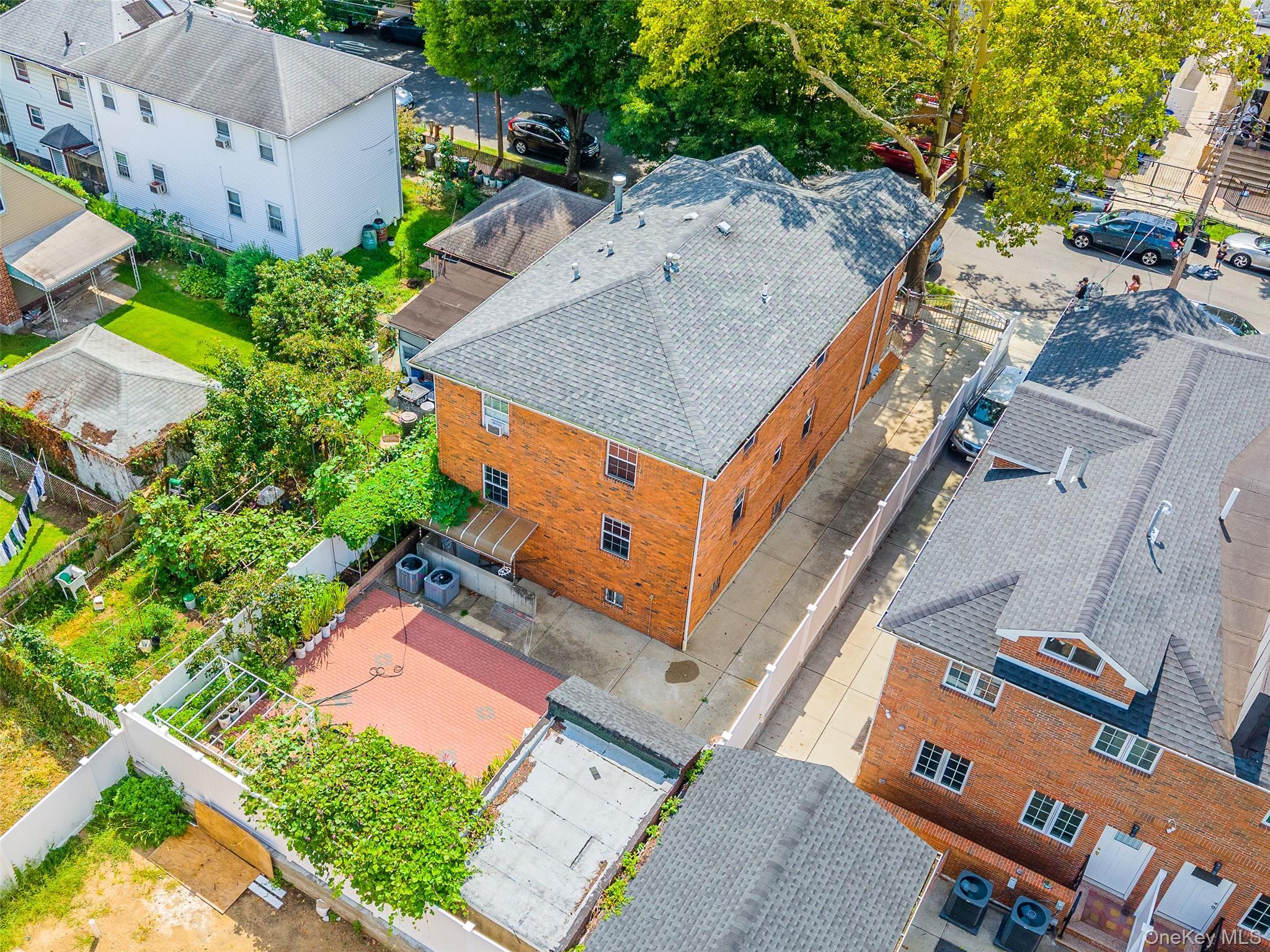 Single Family 77th Road Queens, NY 11366, MLS-1039771-31