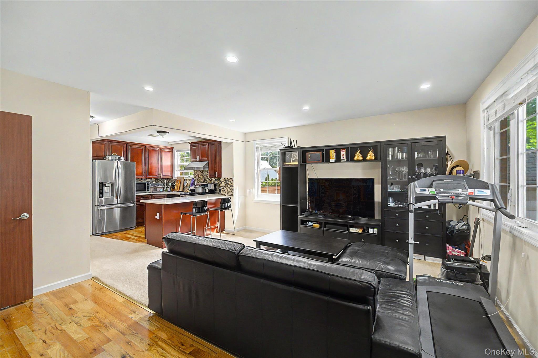 Single Family 77th Road Queens, NY 11366, MLS-1039771-7
