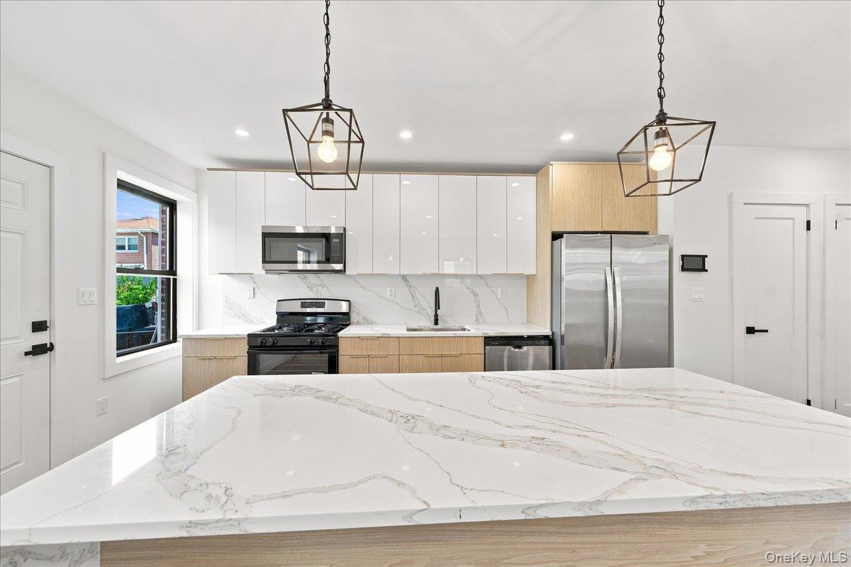 Single Family Pelham Parkway N Bronx, NY 10469, MLS-1039773-12
