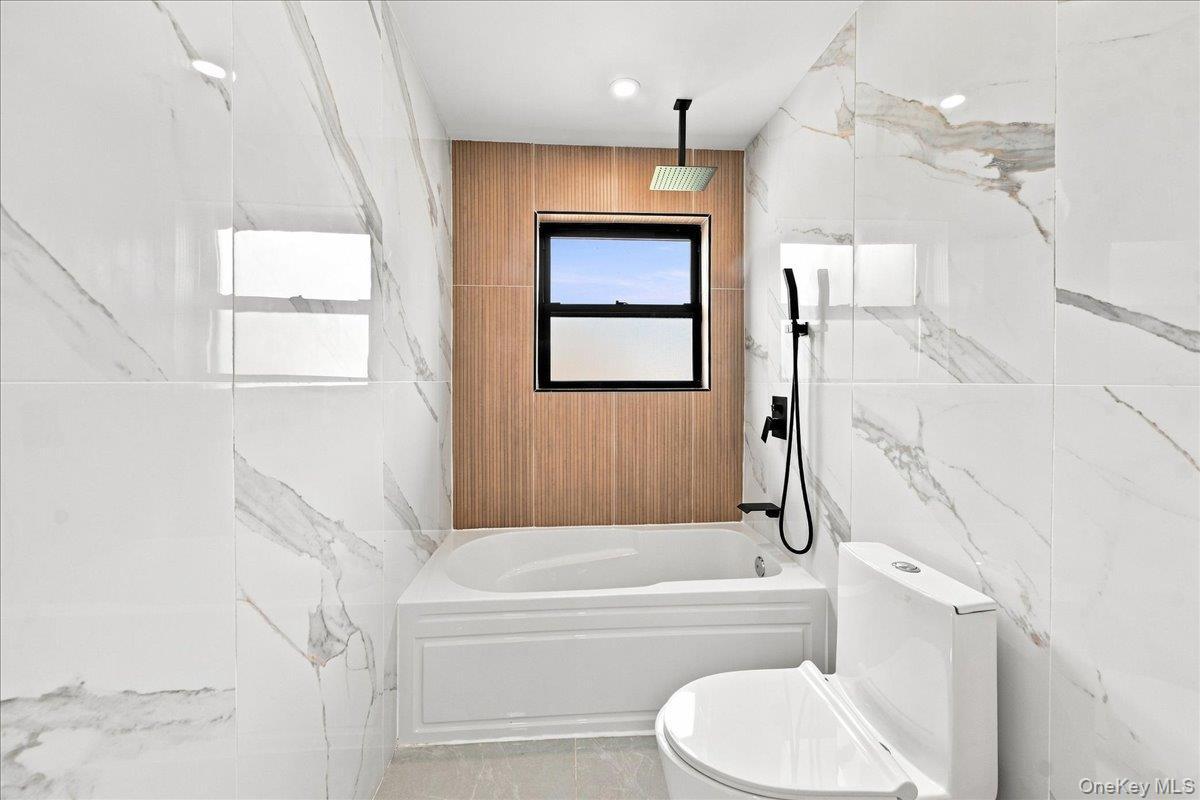 Single Family Pelham Parkway N Bronx, NY 10469, MLS-1039773-16