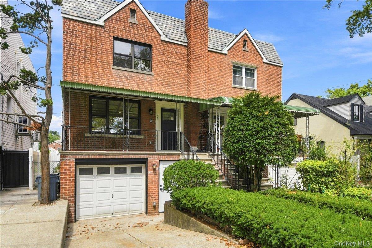 Single Family Pelham Parkway N Bronx, NY 10469, MLS-1039773-2