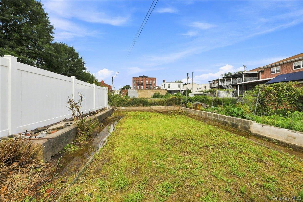 Single Family Pelham Parkway N Bronx, NY 10469, MLS-1039773-4