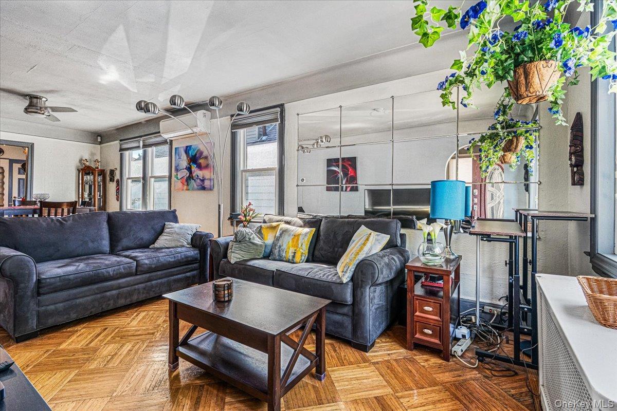 Single Family 169th Street  Queens, NY 11434, MLS-1039793-3