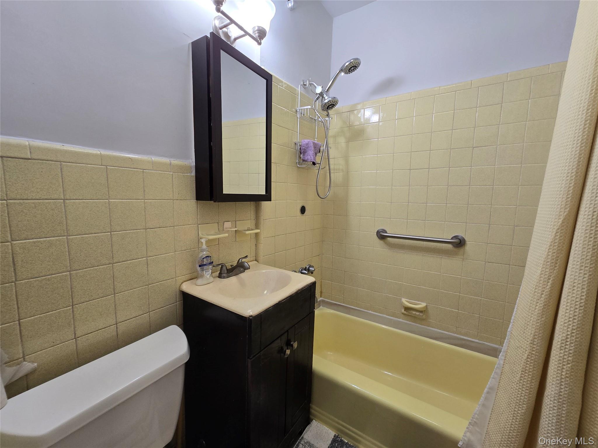 Single Family 119th Avenue Queens, NY 11434, MLS-1039794-13