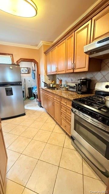 Single Family 95th Avenue Queens, NY 11416, MLS-1039806-2