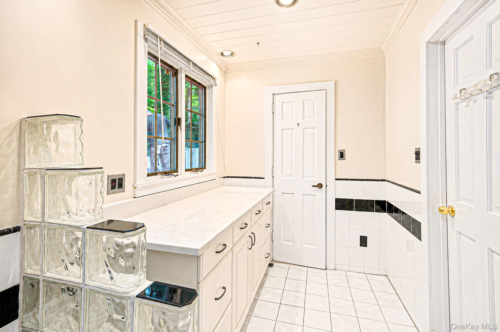 Single Family Colonial Drive  Suffolk County, NY 11787, MLS-1039816-25